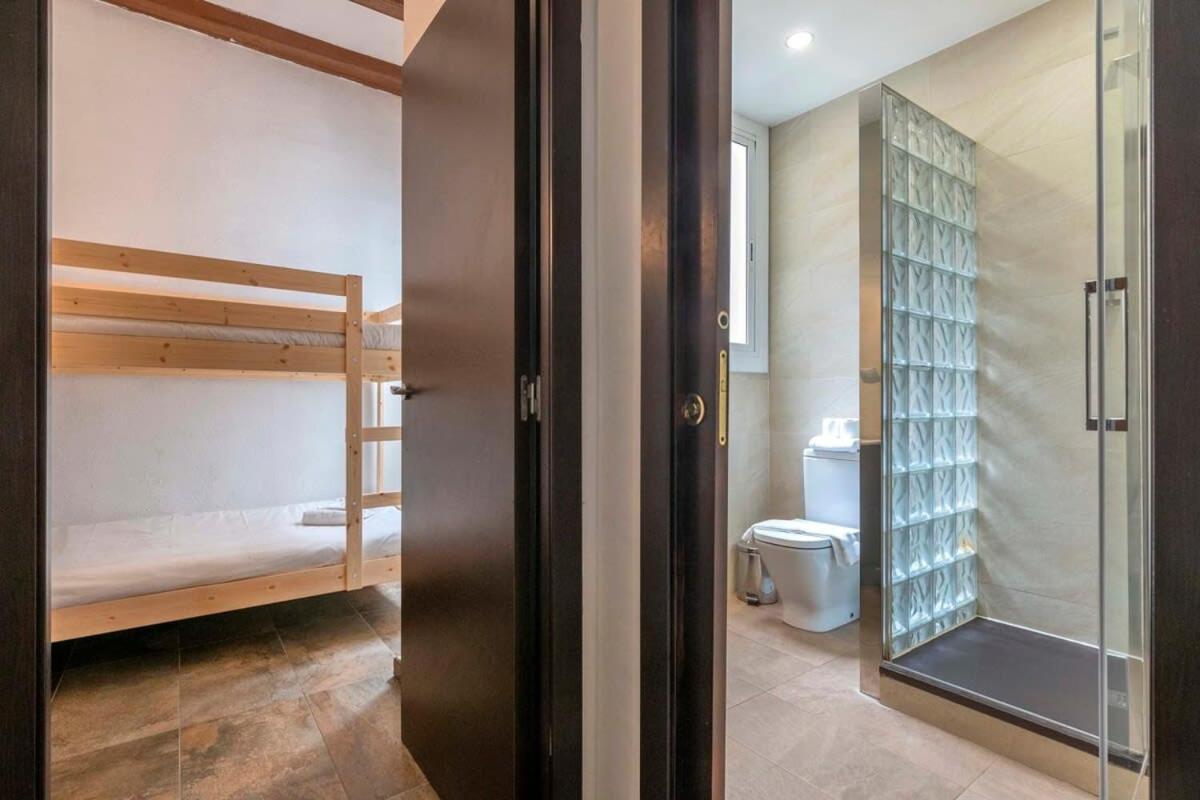 3bd With Private Terrace Right By Sagrada Familia Apartamento *