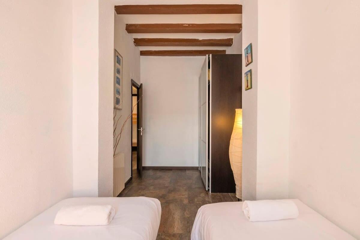 3bd With Private Terrace Right By Sagrada Familia Apartamento *