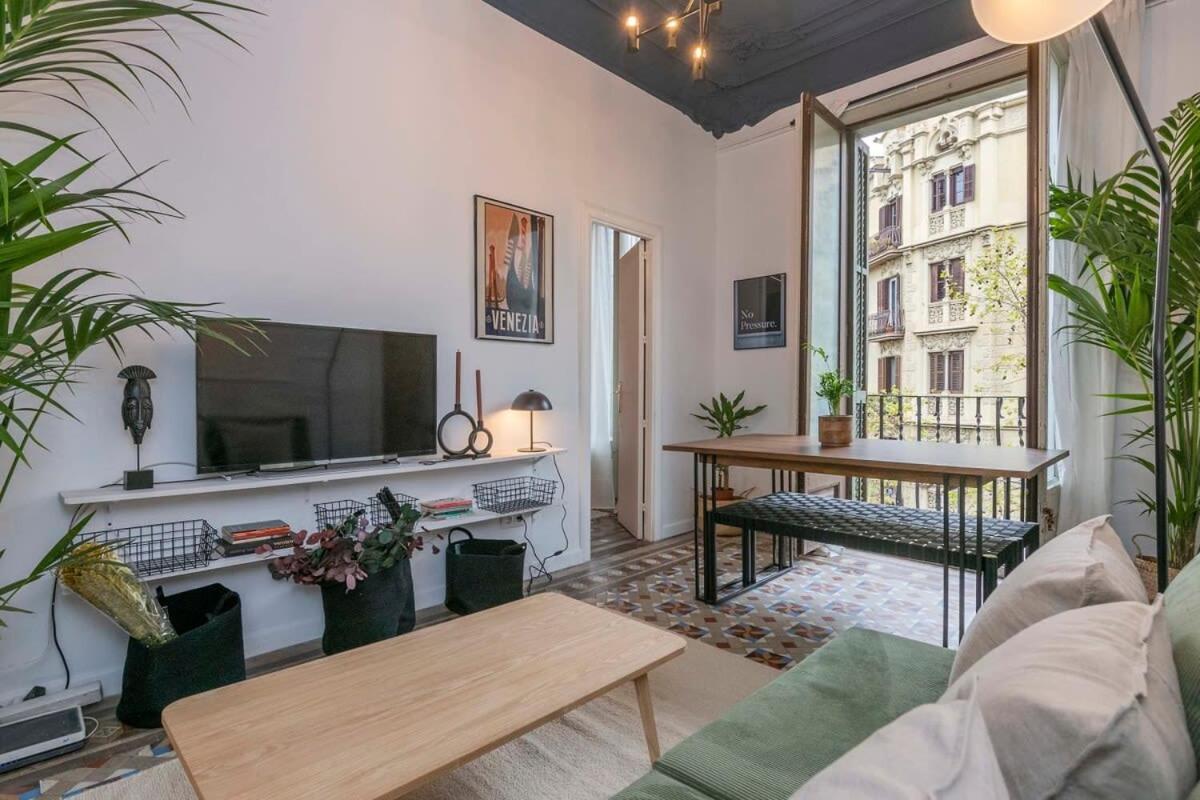 Elegant 4 Bedrooms 3 Bathrooms Catalan