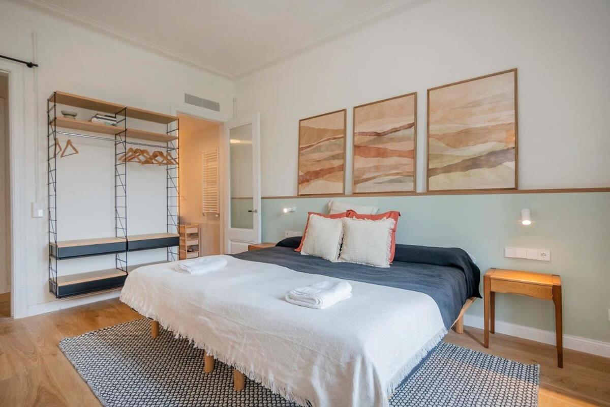 Amazing 5 Bedrooms 5 Bathrooms By Plaza Catalunya Barcelona