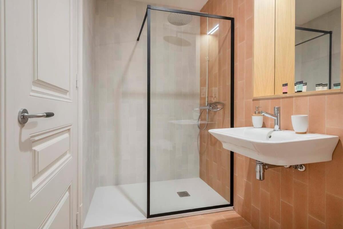 Amazing 5 Bedrooms 5 Bathrooms By Plaza Catalunya