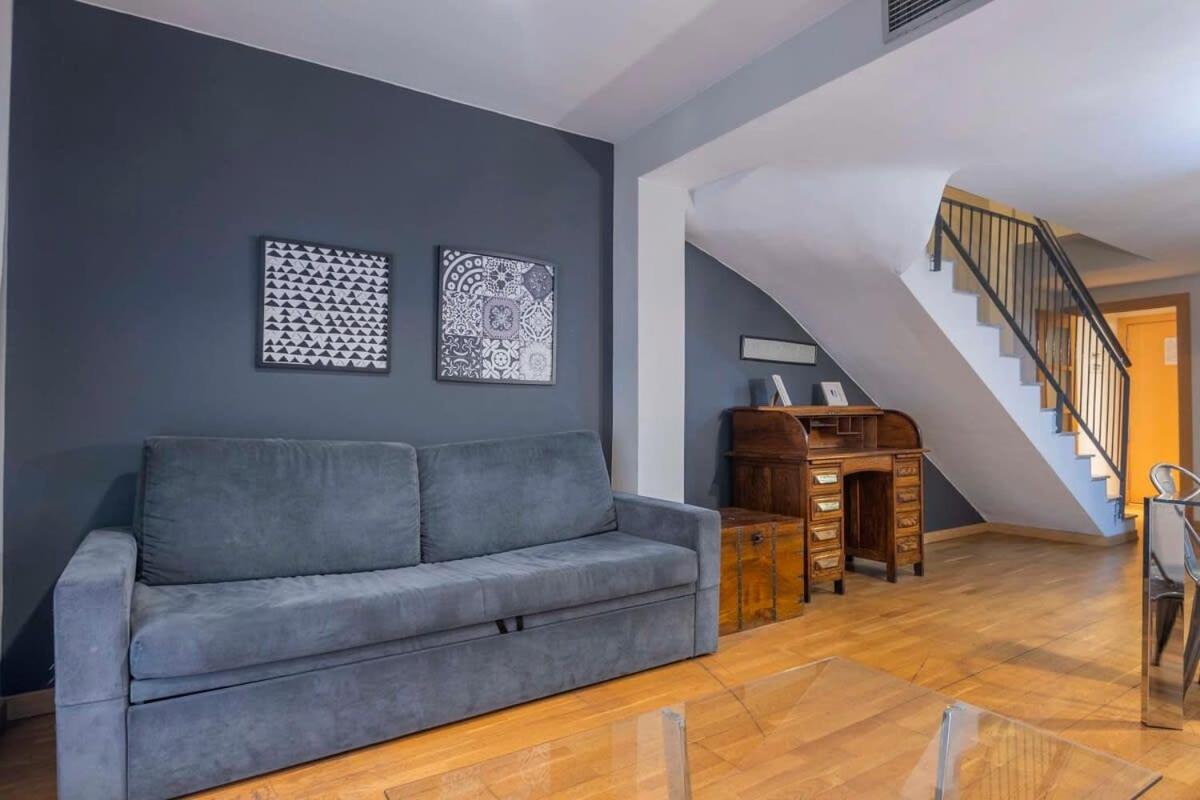 Bright And Modern Duplex With Terrace In Eixample District P1 * Barcelona