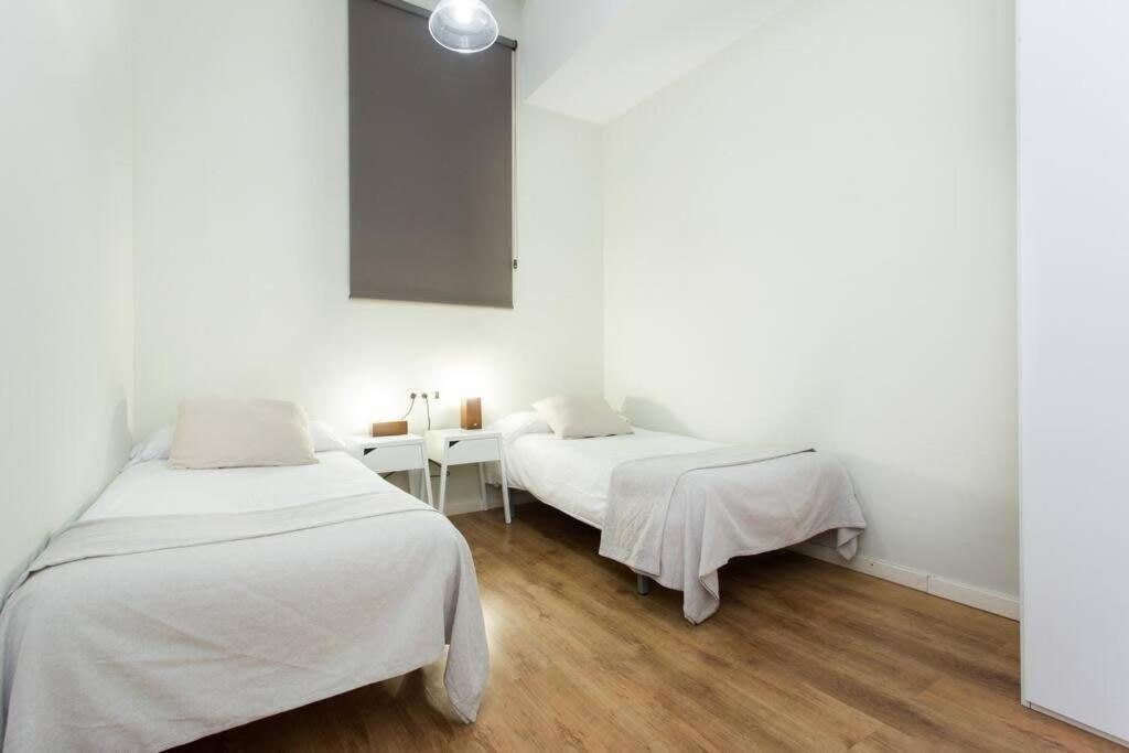 Bright And Modern 4bedroom With Terrace In Ramblas P2 * Barcelona