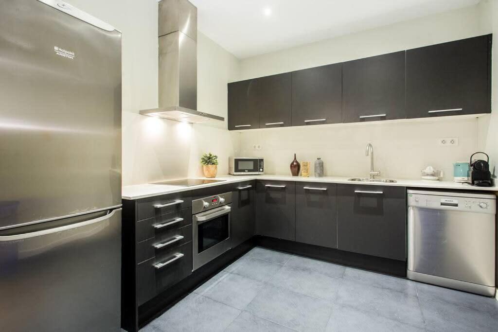 Apartamento Bright And Modern 4bedroom With Terrace In Ramblas P2 *