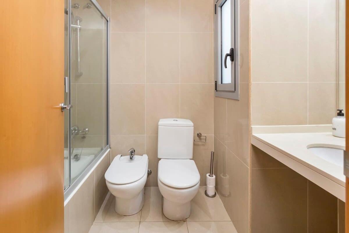 Spacious And Elegant 4 Bedroom With Private Terrace