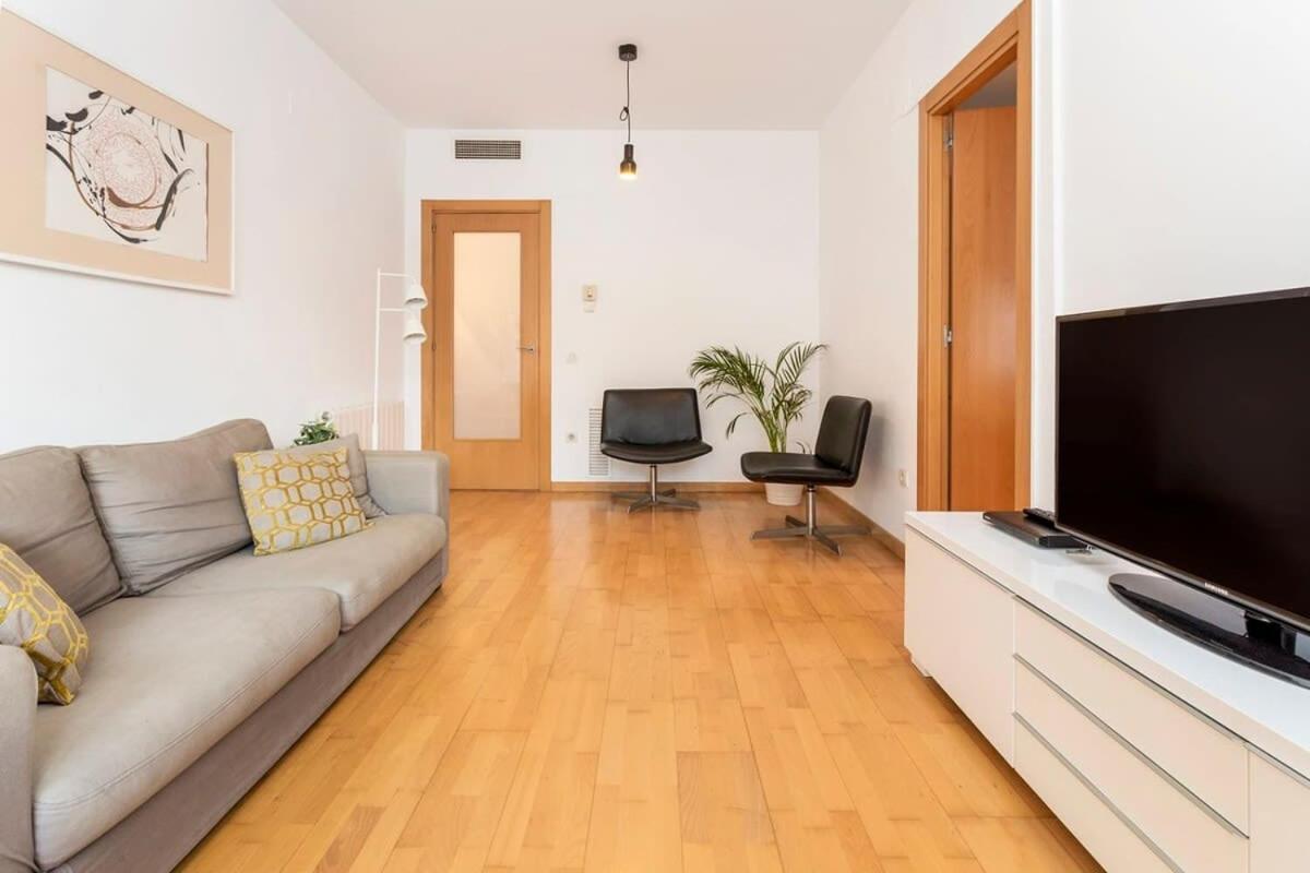 Spacious And Elegant 4 Bedroom With Private Terrace
