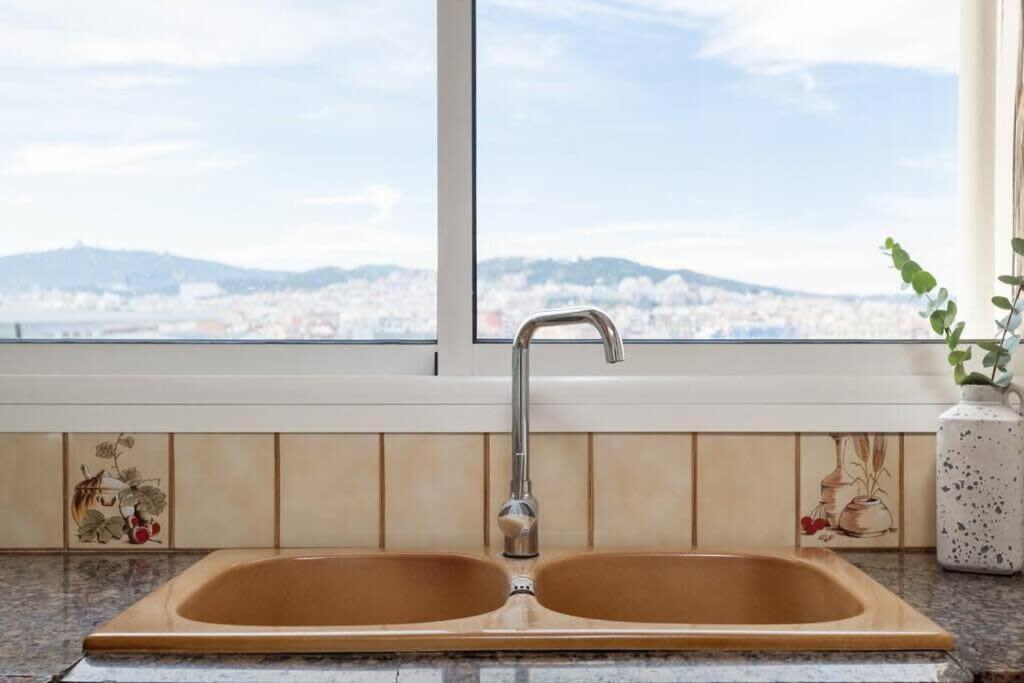 View Penthouse - 2 Bedroom Barcelona