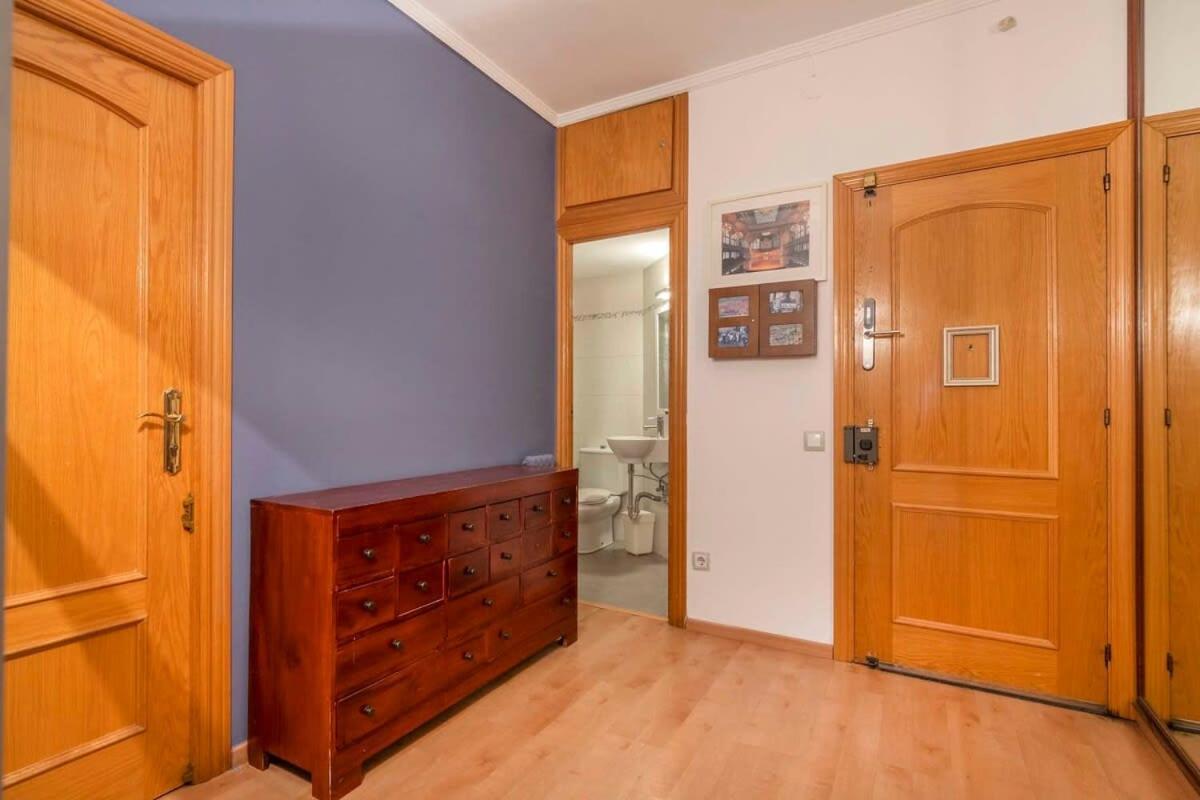 Renovated 4bd 2bth With Terrace In Plaza España Barcelona