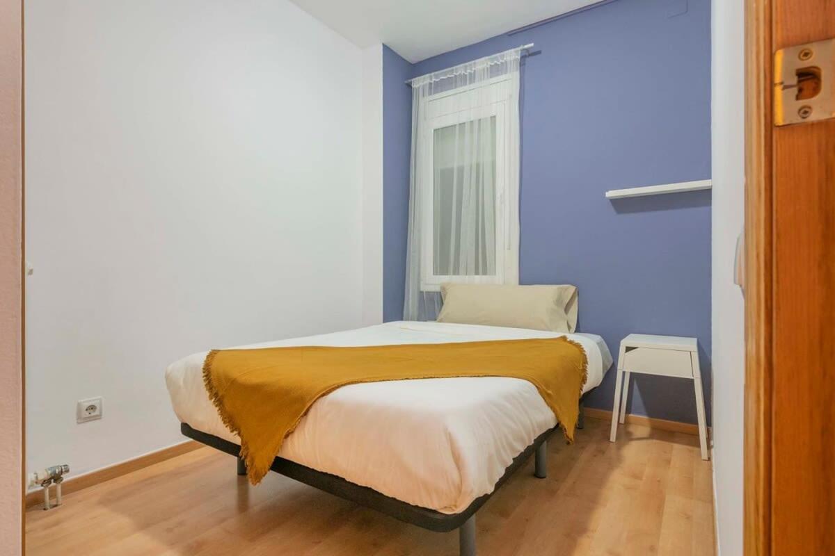 Renovated 4bd 2bth With Terrace In Plaza España Barcelona