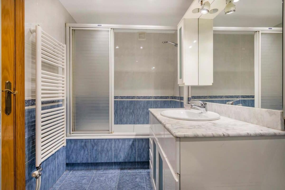 Apartamento Renovated 4bd 2bth With Terrace In Plaza España Barcelona