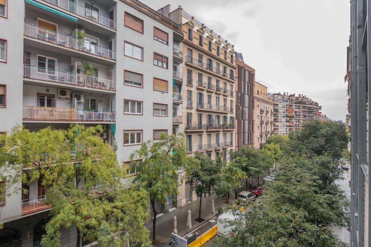 Renovated 4bd 2bth With Terrace In Plaza España Apartamento