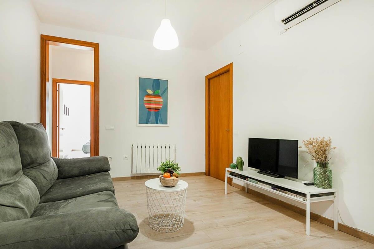 Comfortable 3bd In Poblenou Next To The Only For Families! Apartamento Barcelona