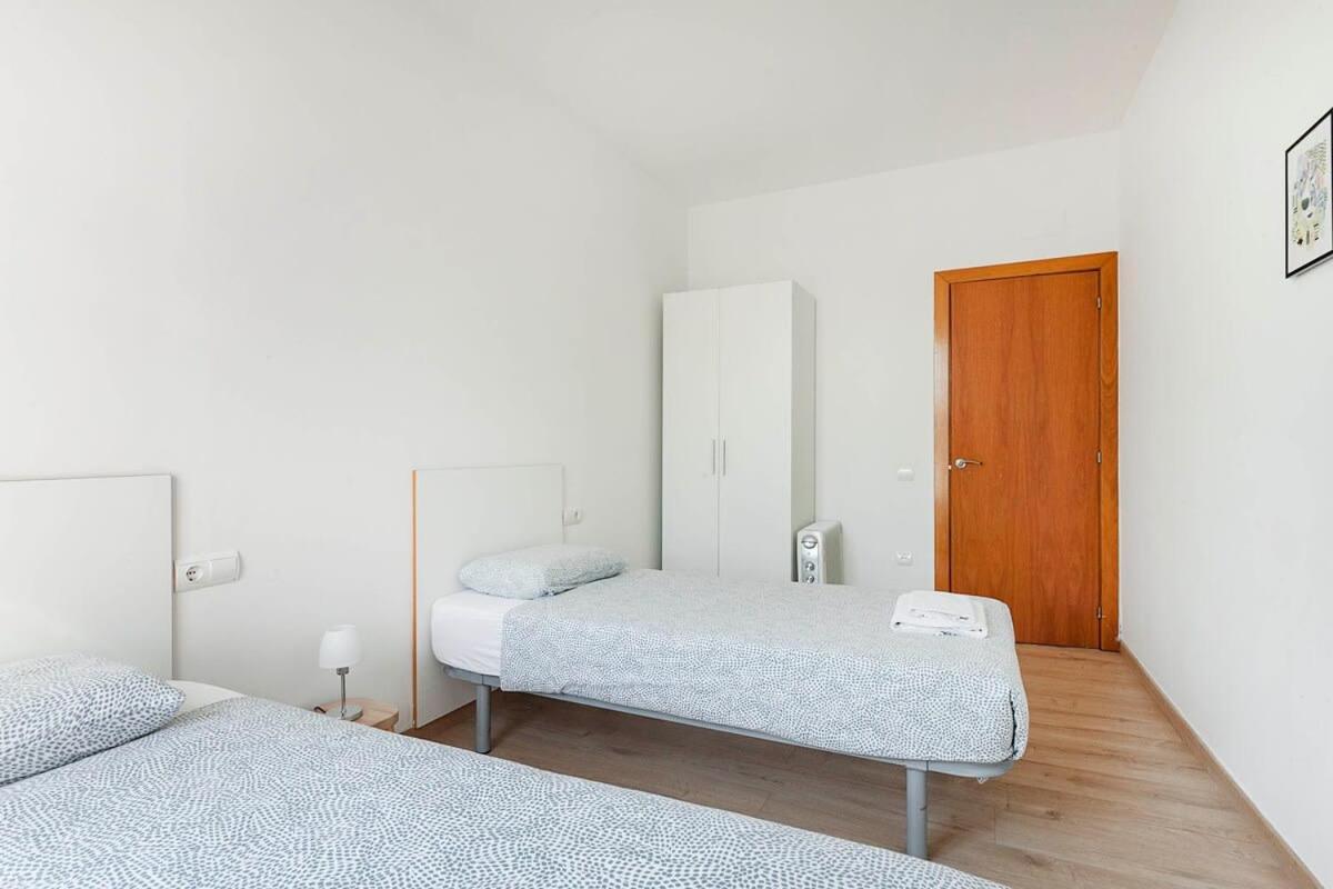 Apartamento Comfortable 3bd In Poblenou Next To The Only For Families! Barcelona