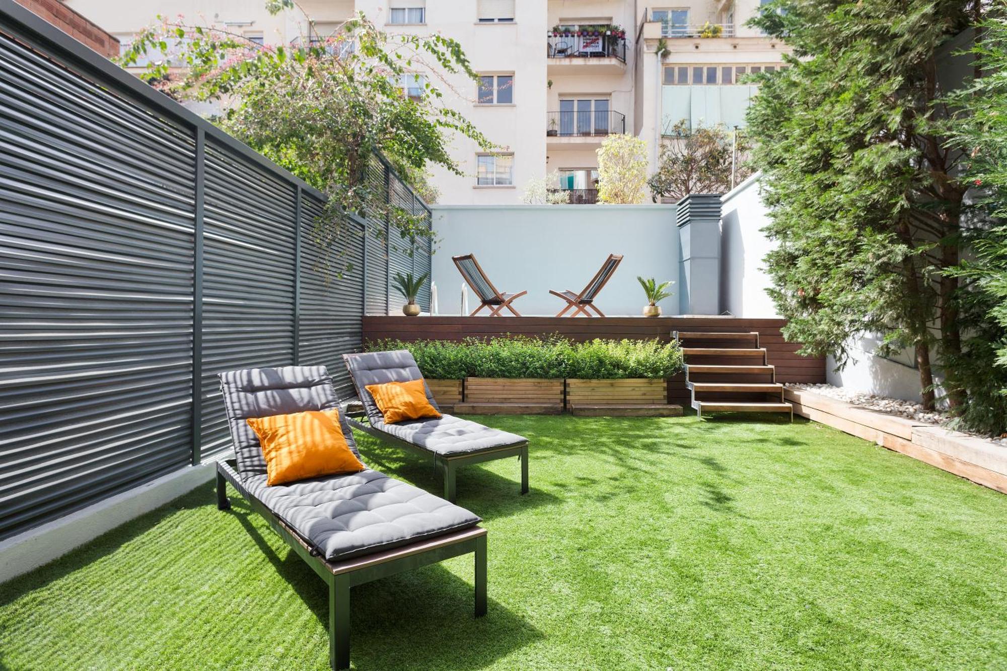 My Space Emirates - Modern Duplex With Private Garden And Swimming Pool *