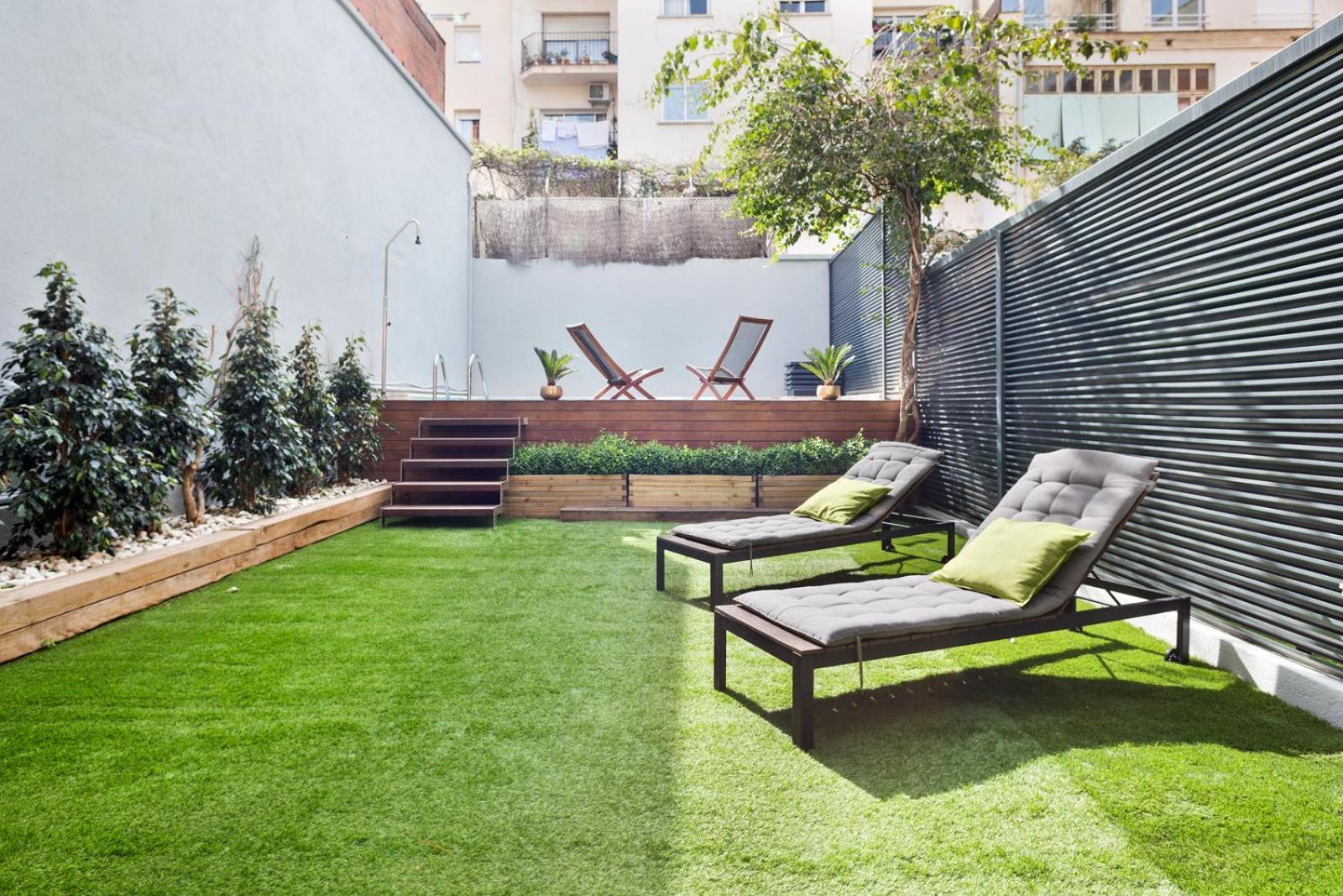 My Space Emirates - Modern Duplex With Private Garden And Swimming Pool Barcelona