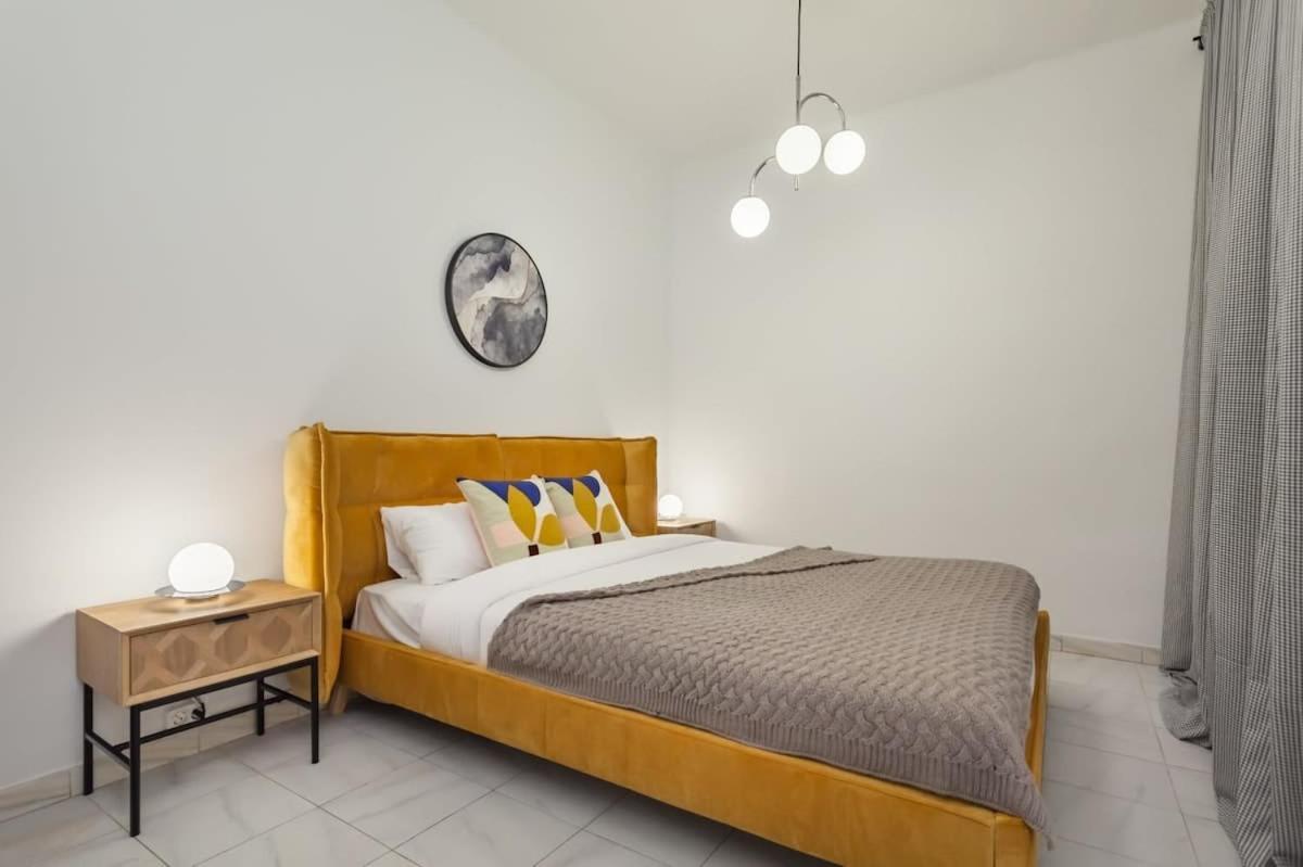 Sagrada Familia- Fantastic Bold Catalan 3 Bedroom Balcony Apartamento