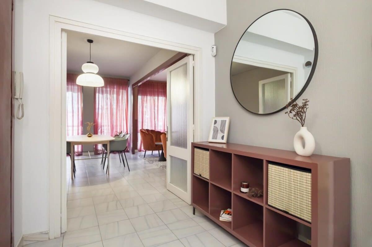 Apartamento Sagrada Familia- Fantastic Bold Catalan 3 Bedroom Balcony