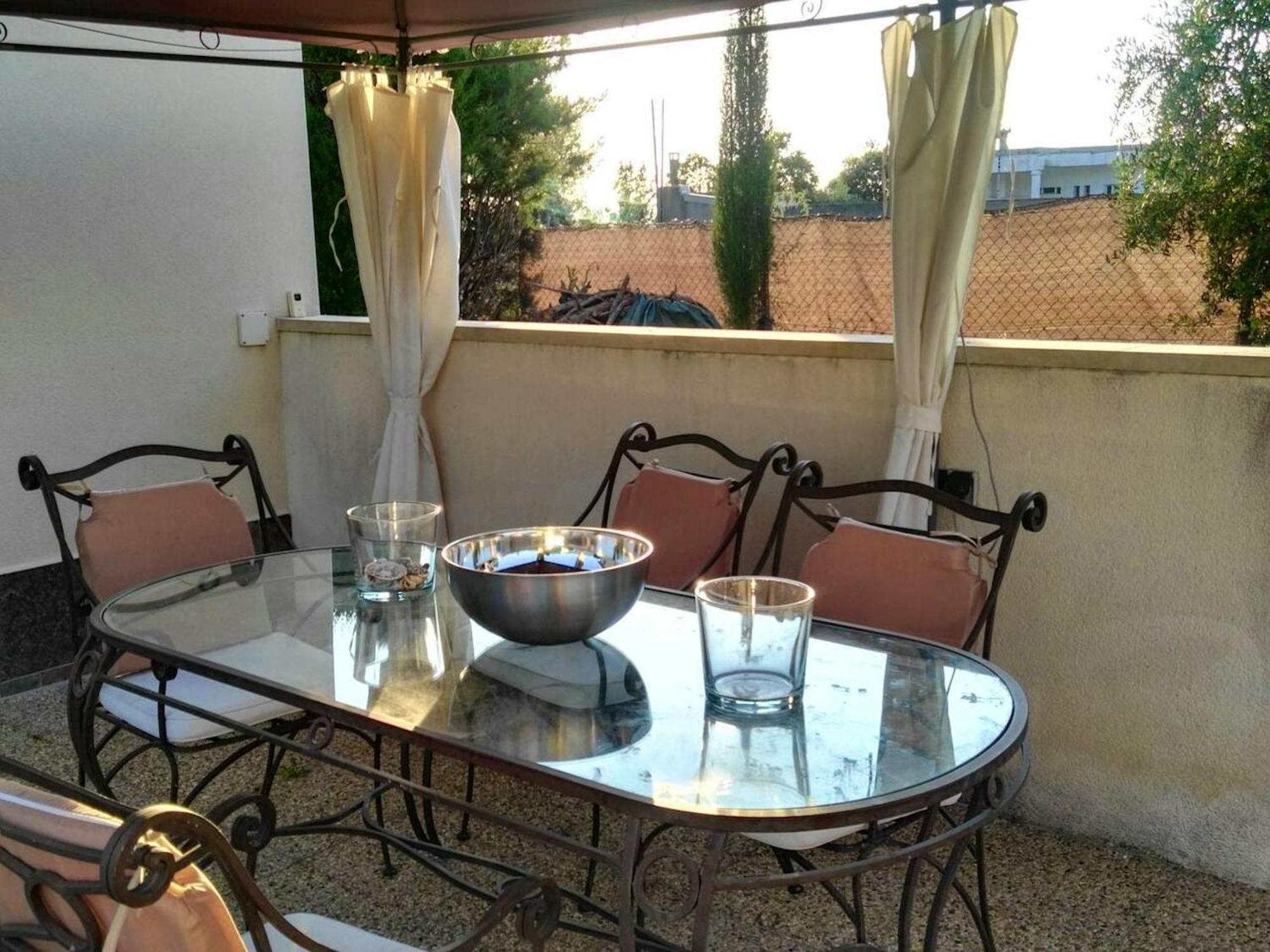 Chalet Holiday Carrer Les Roques Barcelona