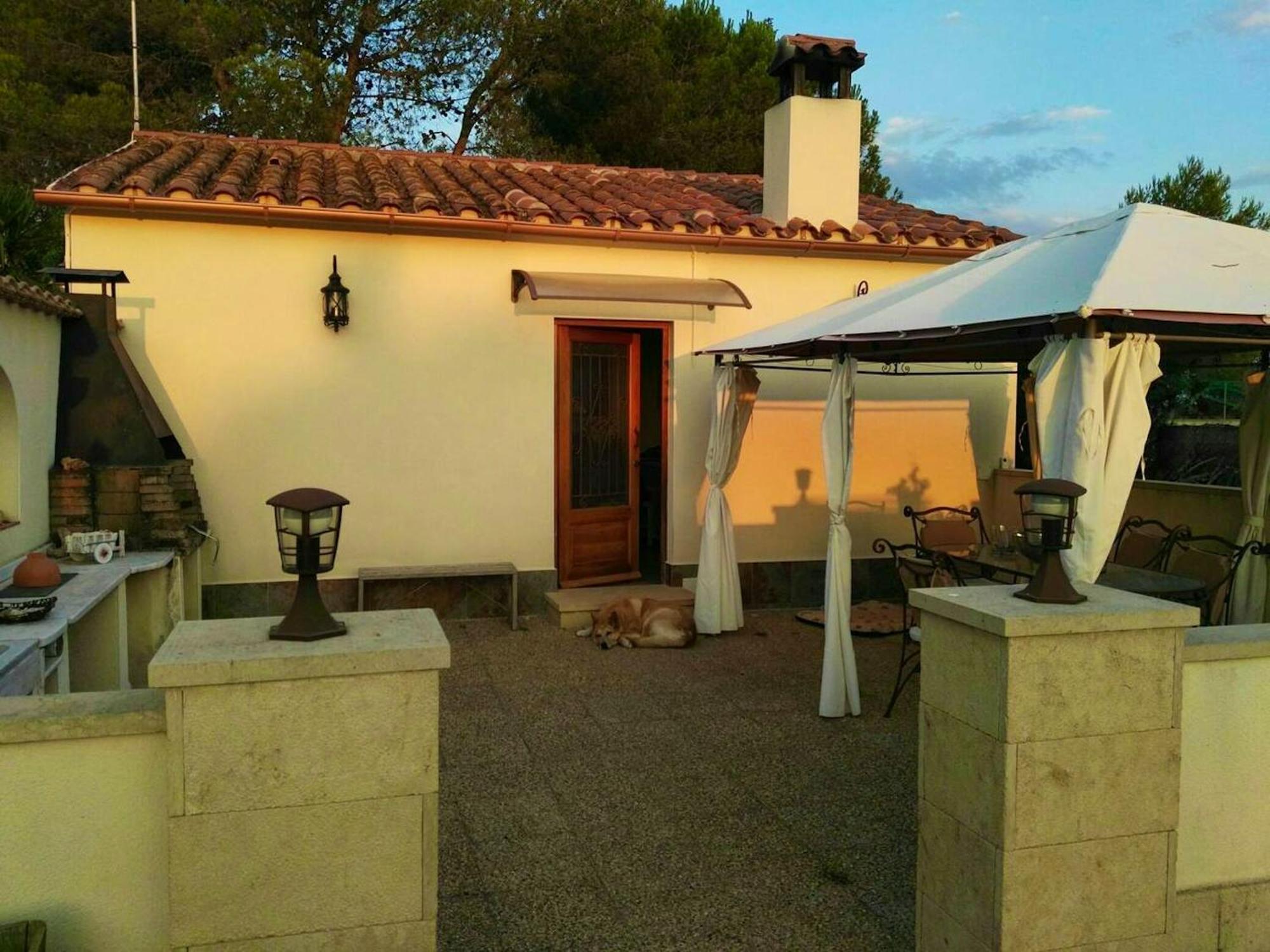 Chalet Holiday Carrer Les Roques Barcelona