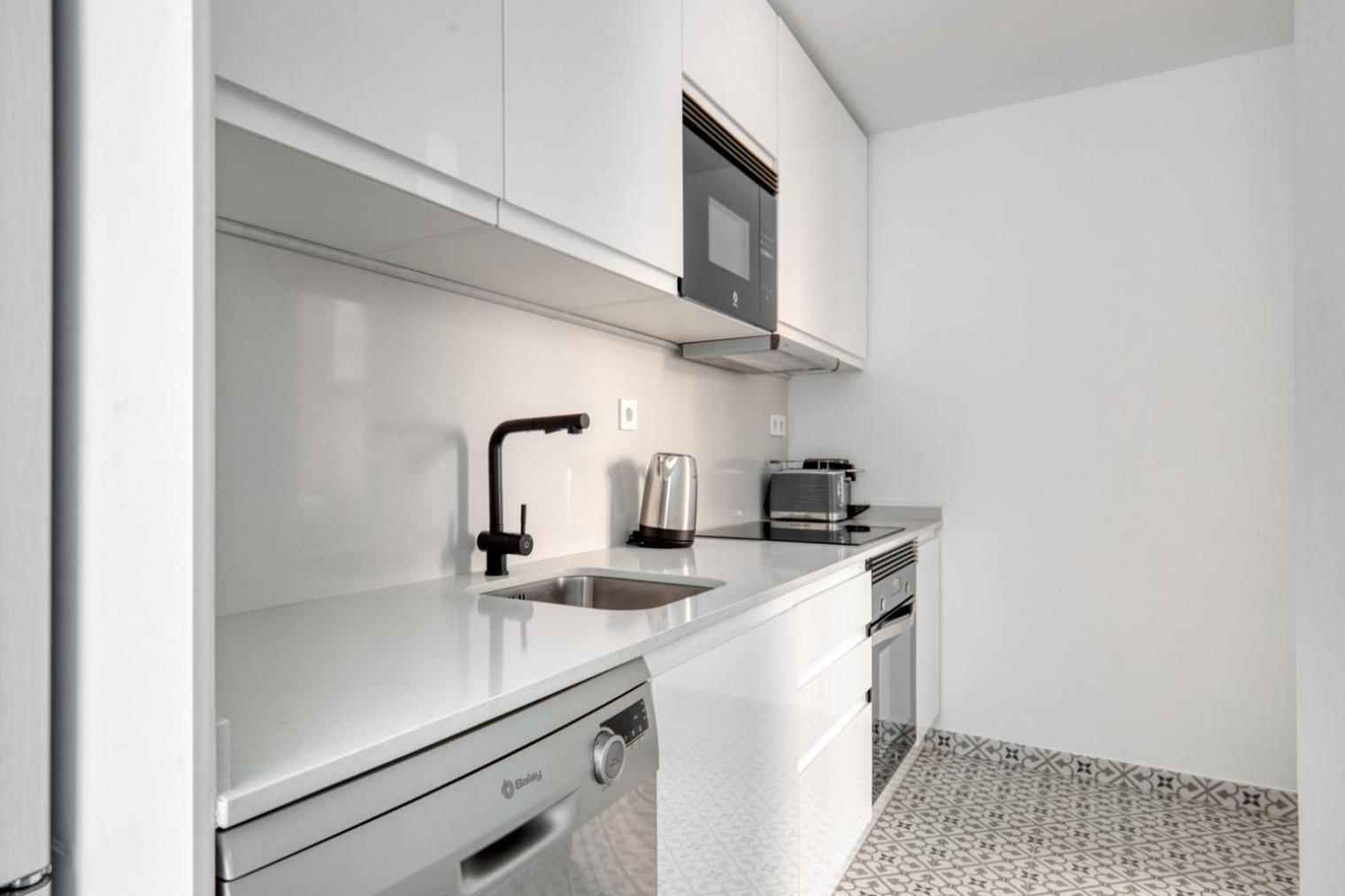Olimpica Del Poblenou 3br W Balcony Bcn-70 Barcelona