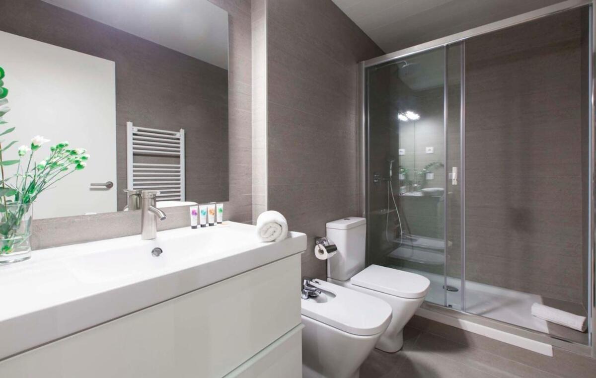 Perfectly Located 4bed 4bath In 2 2 Apartamento
