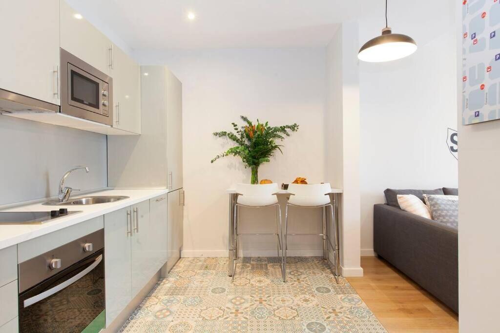 Perfectly Located 4bed 4bath In 2 2 * Barcelona