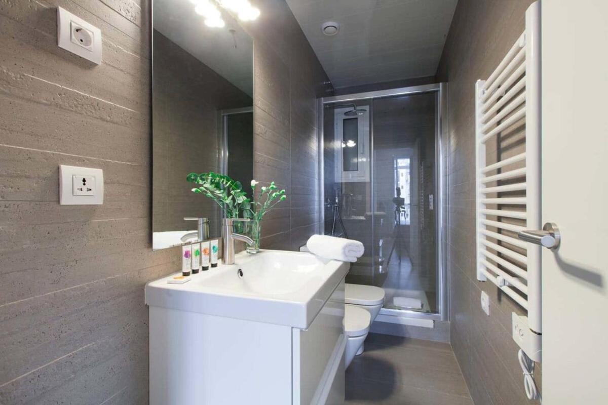 Perfectly Located 4bed 4bath In 2 2 * Barcelona