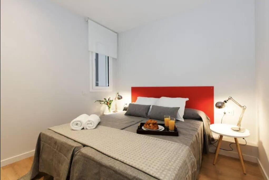 Apartment Stylish And Centric 2-bedroom In Eixample &terrace P2 *