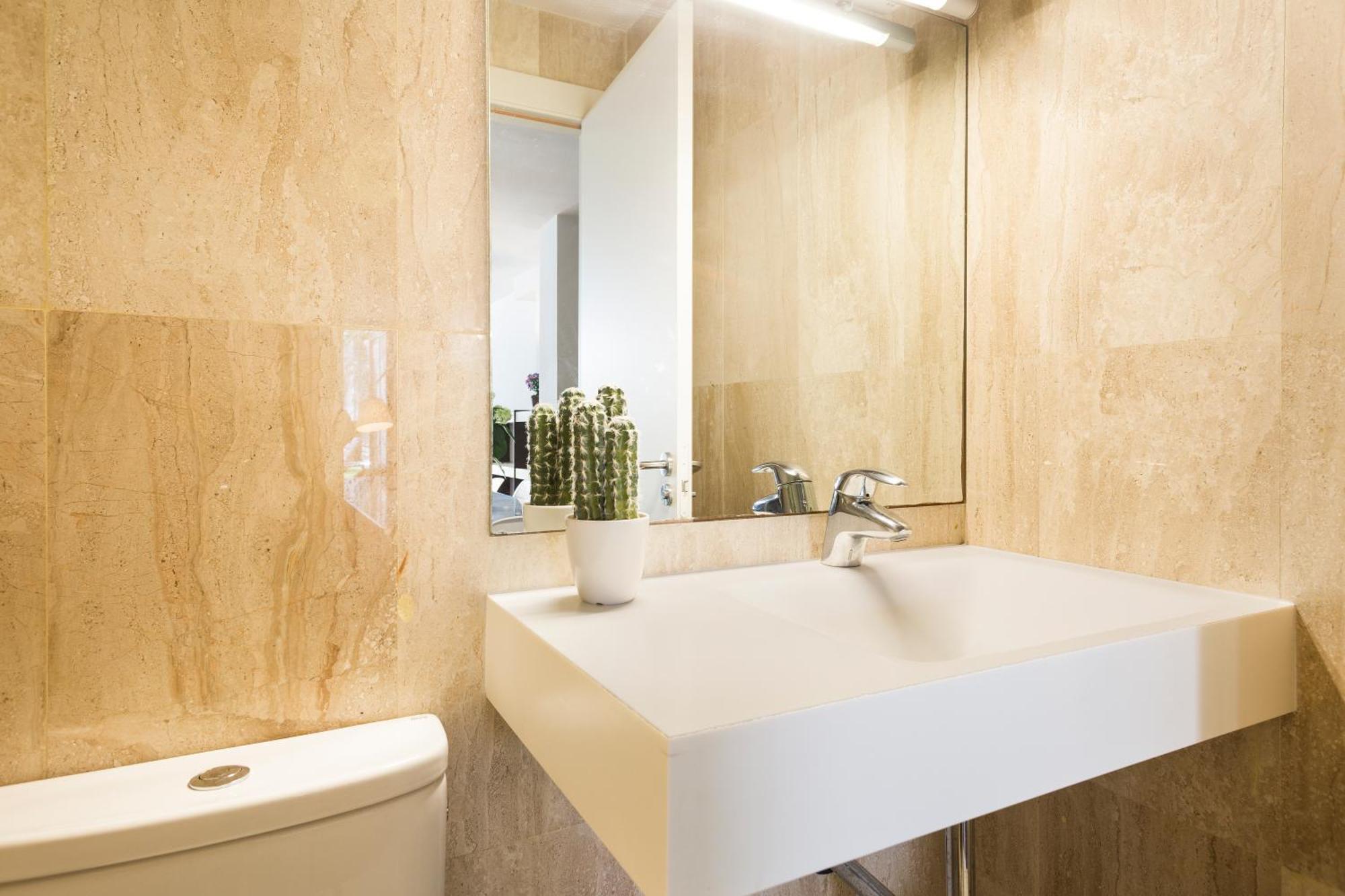 My Space Emirates - Modern Duplex With Private Garden And Swimming Pool *