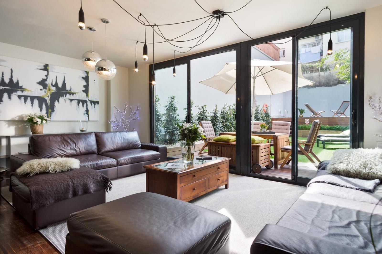 My Space Emirates - Modern Duplex With Private Garden And Swimming Pool