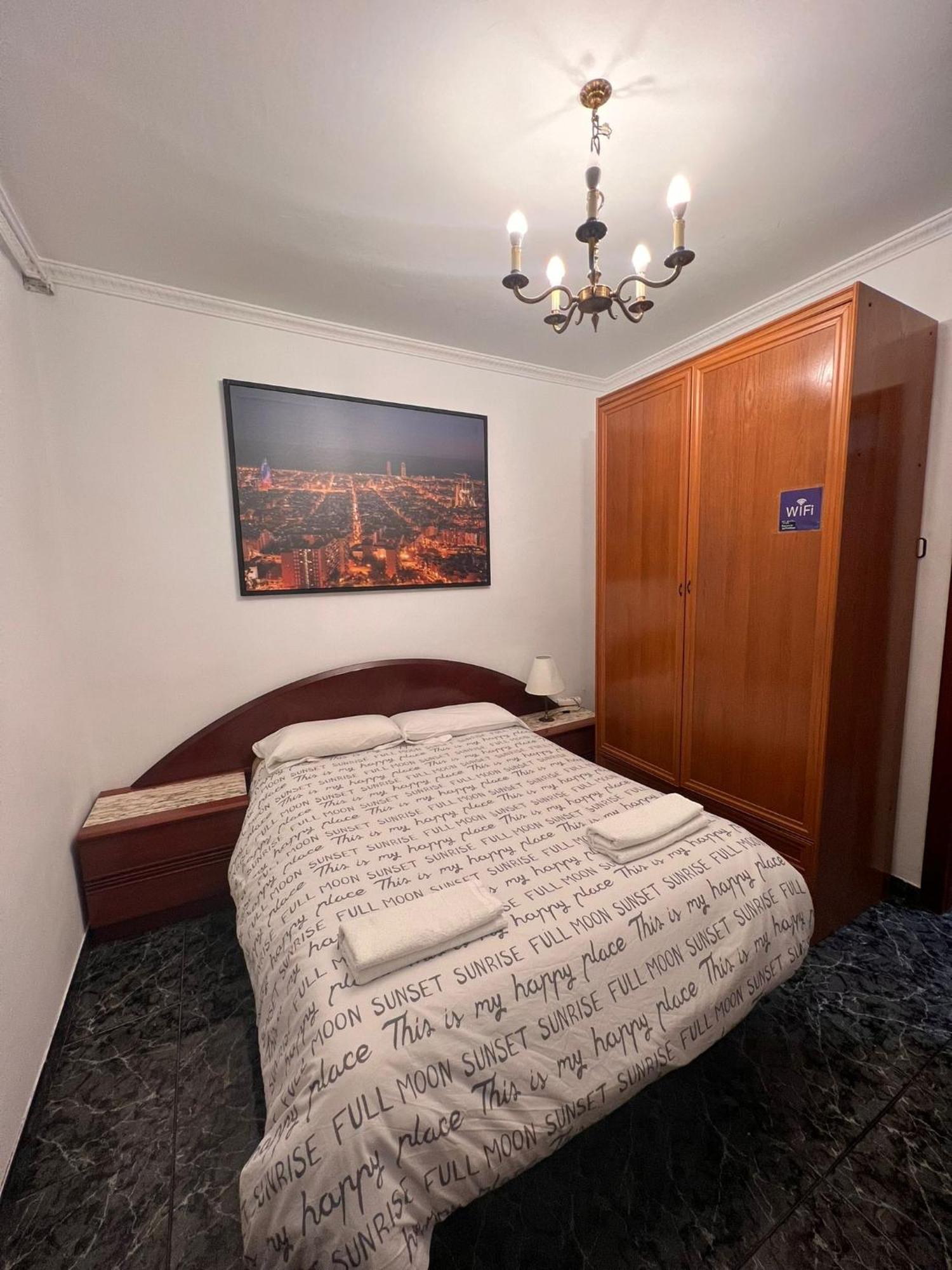 Familiar Sants Bed & Breakfast