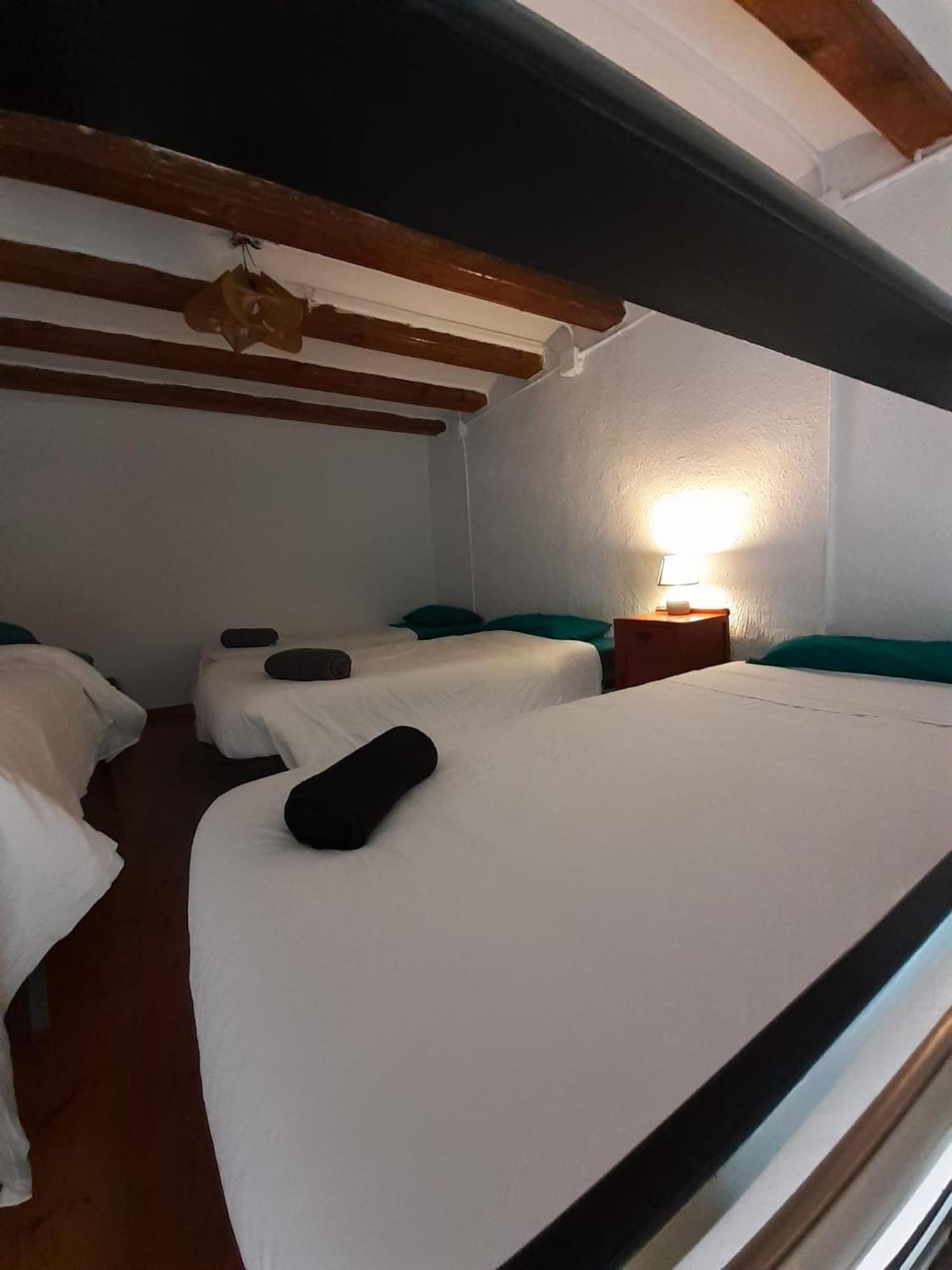 Privada En La Rambla De Cataluna Habitación en casa particular *
