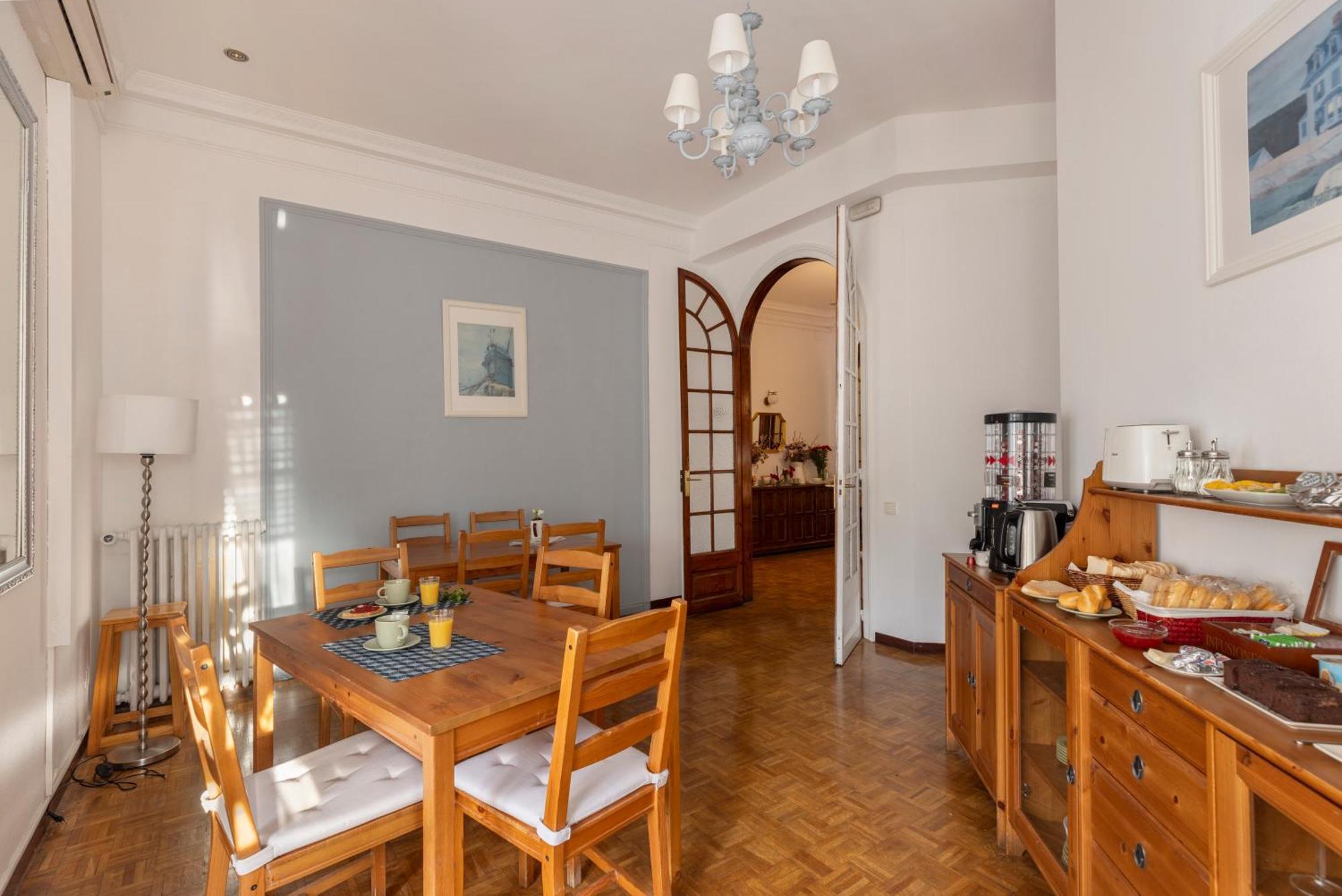 Bed and breakfast Ally's Bed&breakfast, 2*