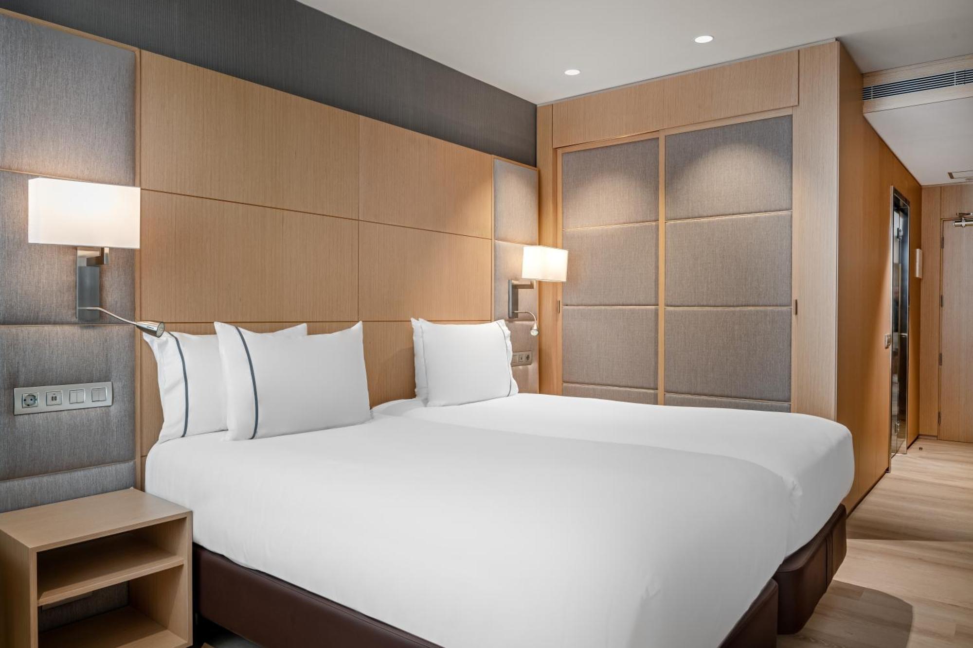 Ac Victoria By Marriott Hotel