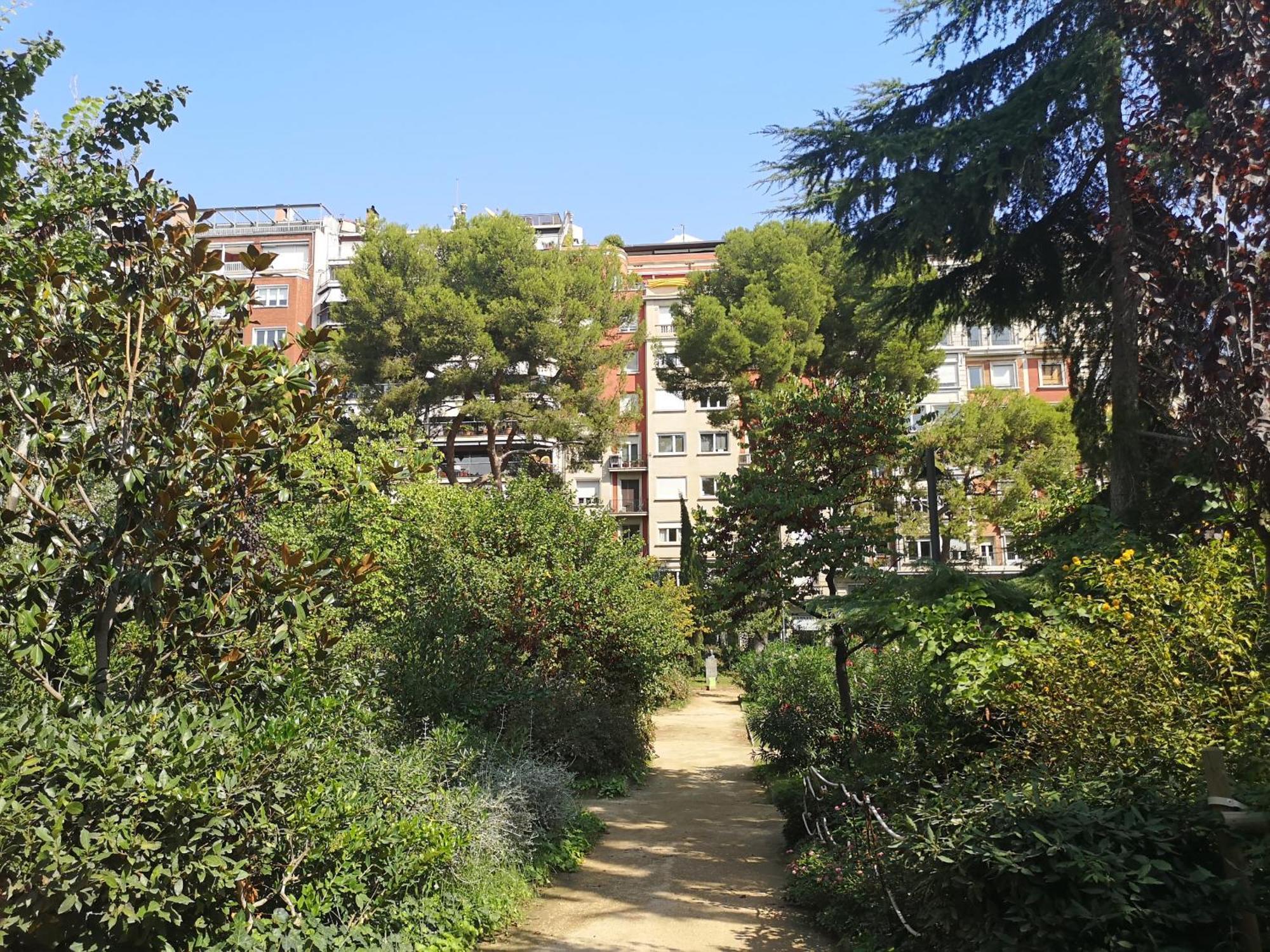 Aparteasy - Private Terrace, 3 Bedrooms, Eixample *