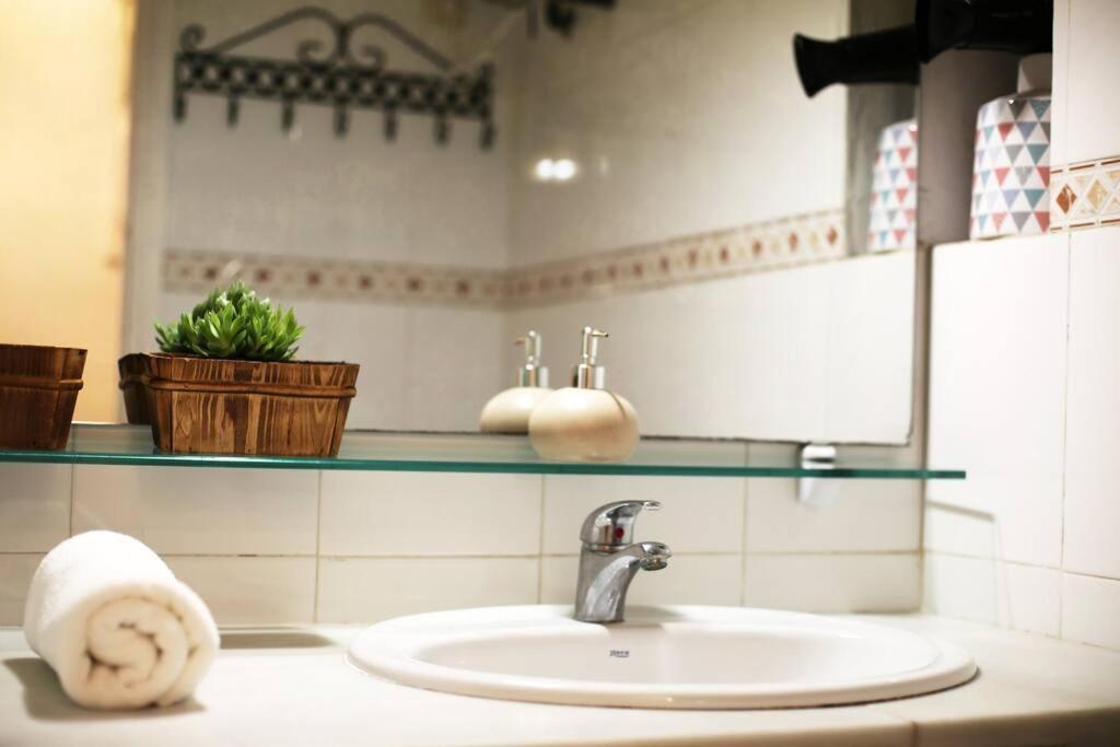One Bedroom In Eixample ! Apartamento *