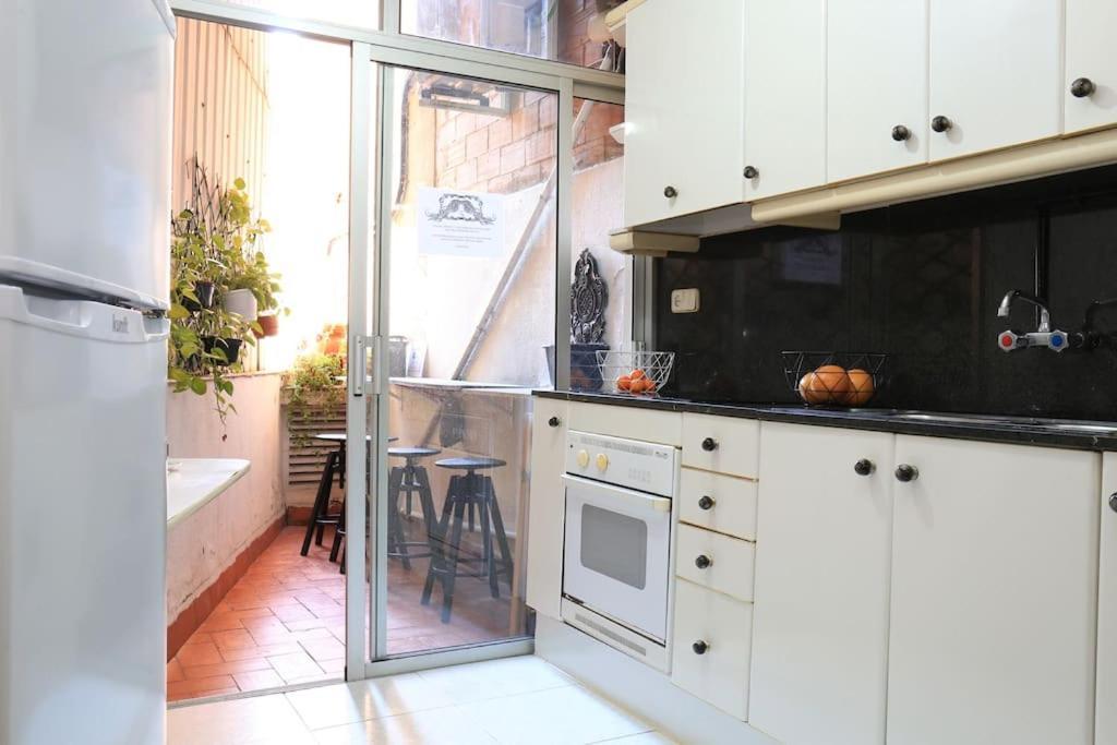 One Bedroom In Eixample ! Barcelona
