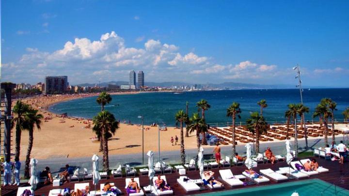 Spacious Yacht Center 5 Hotel en barco Barcelona