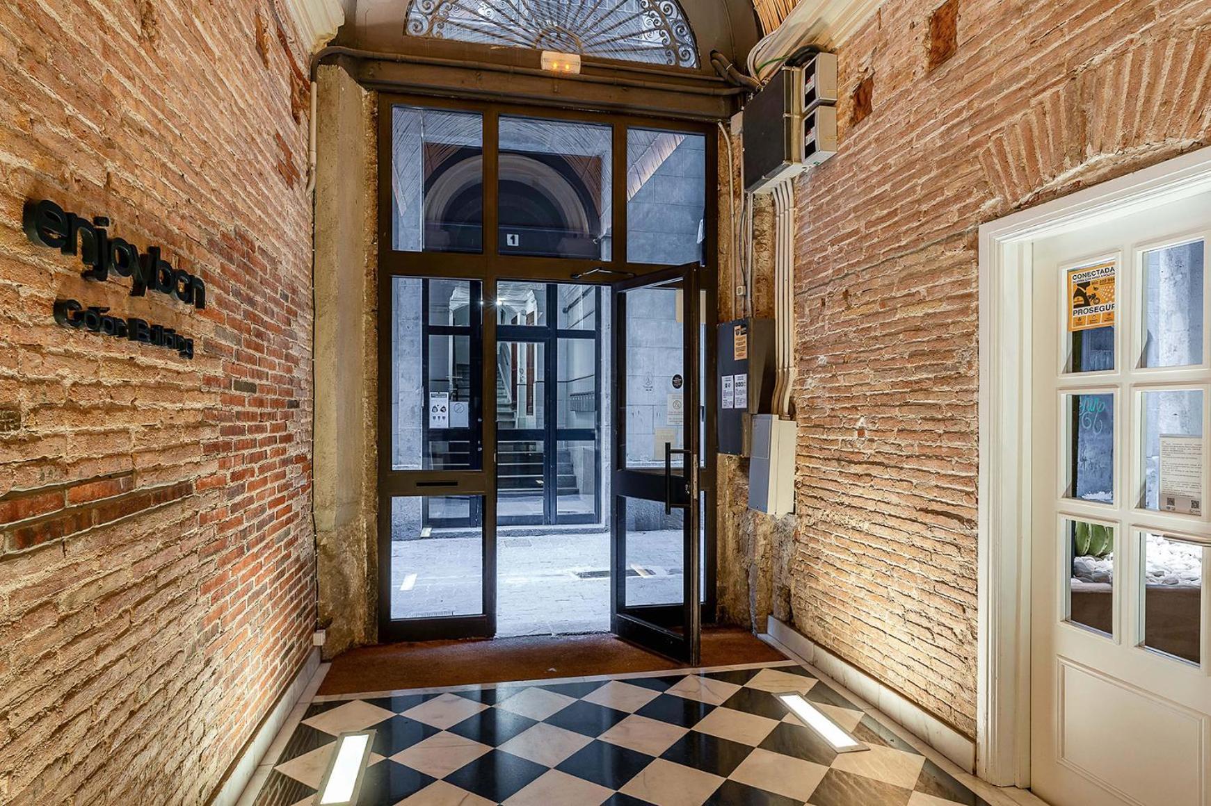 Enjoybcn Colon Apartment Barcelona