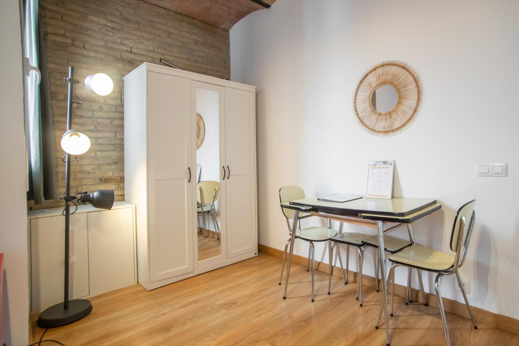 Apartamento 51no1058 - Bright 1bed Flat In Poble Sec Barcelona