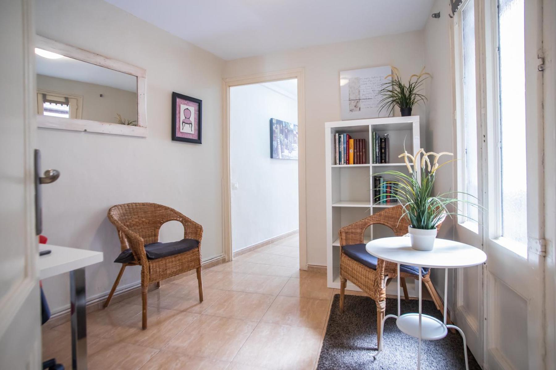 42man1018 Centrally Located Flat In Sant Antoni Apartamento Barcelona