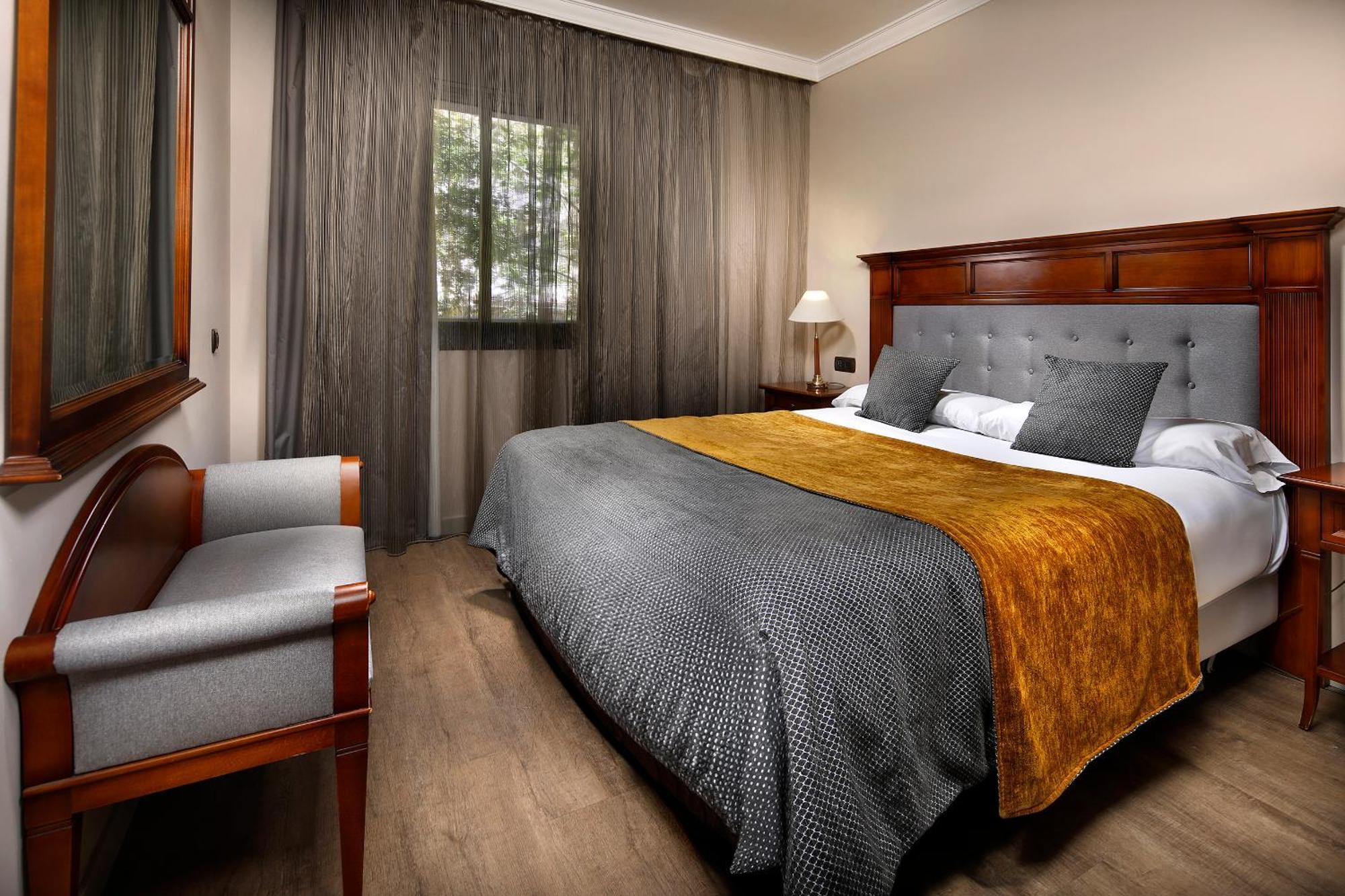 Apartaments-hotel Hispanos 7 Suiza Aparthotel