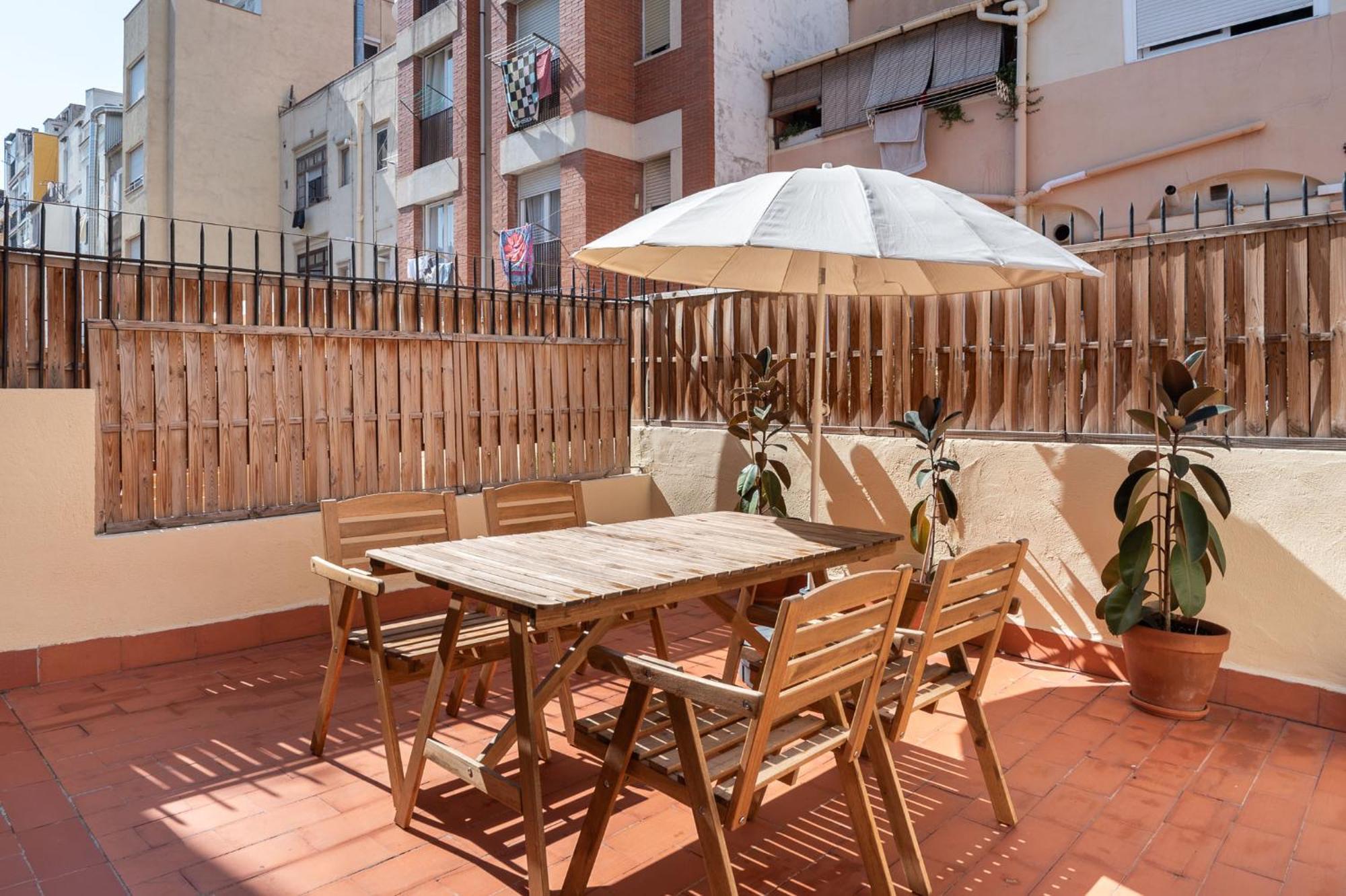 Apartment Light, Cozy Terrace And Local Life In Gracia *