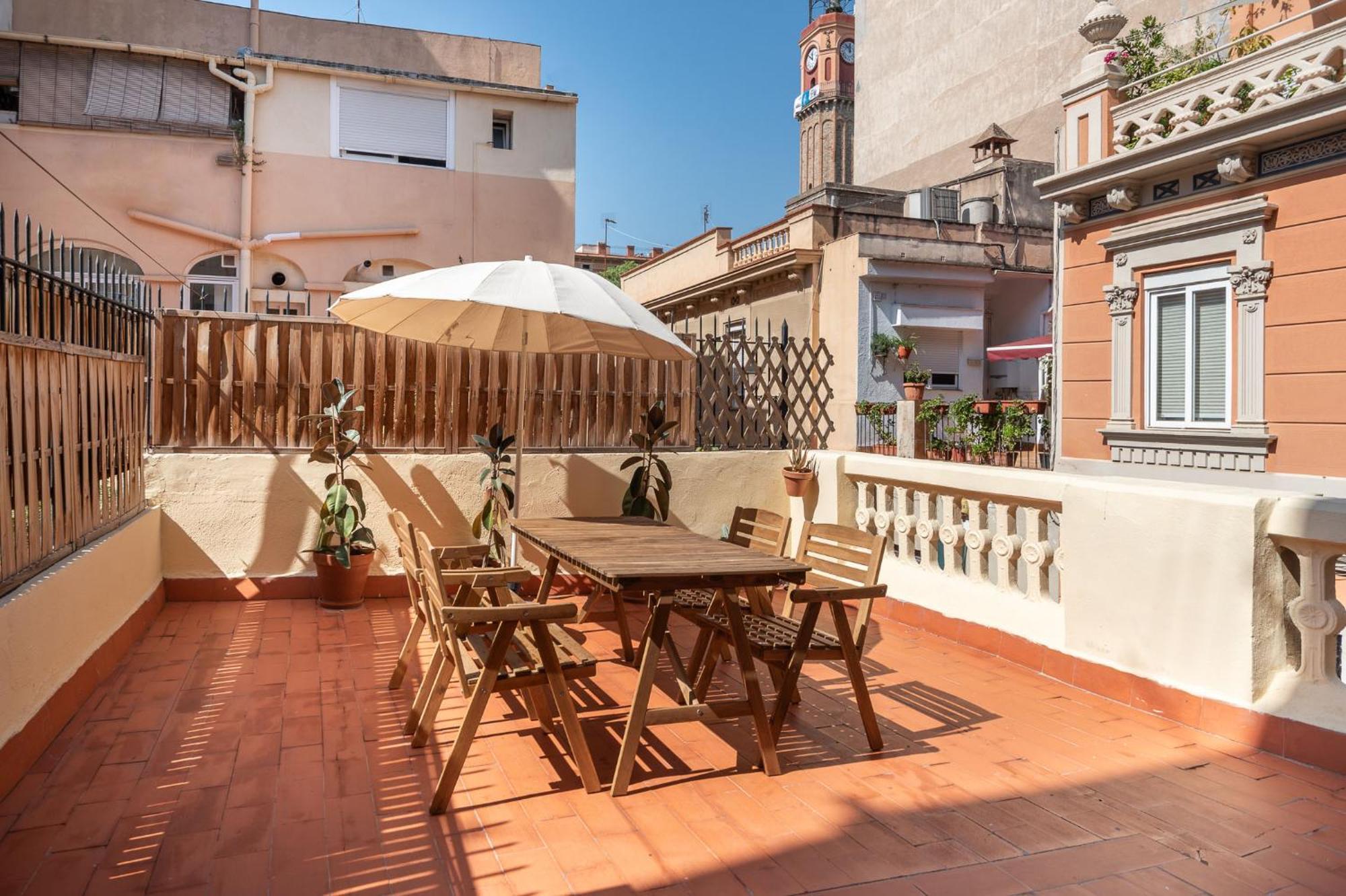 Light, Cozy Terrace And Local Life In Gracia Apartment Barcelona