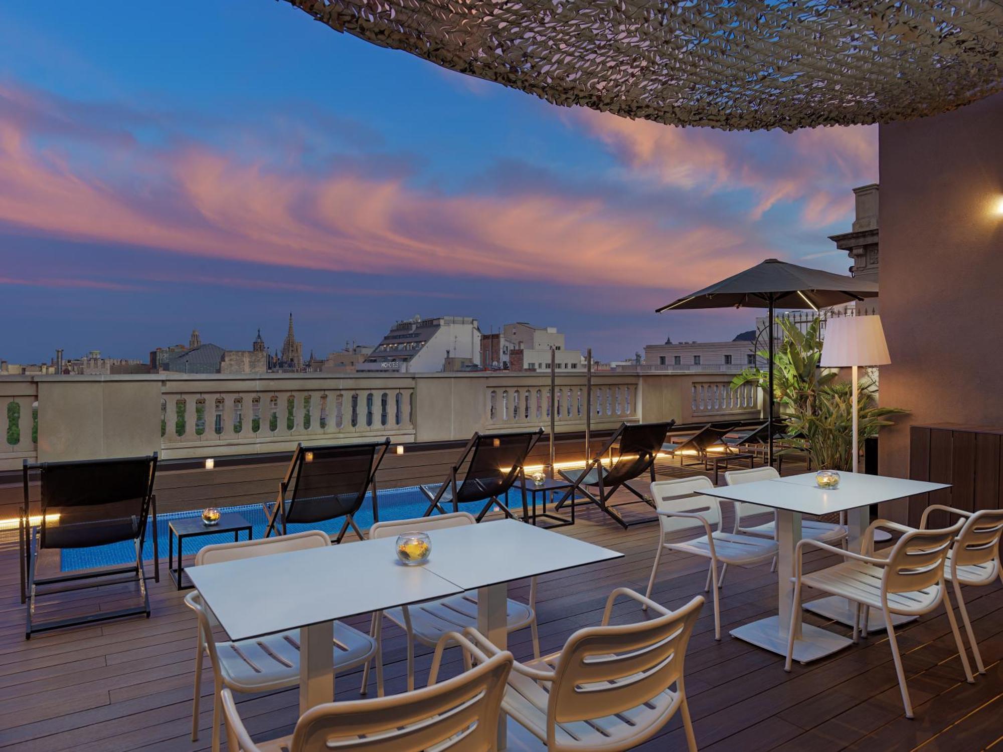 Hotel H10 Urquinaona Plaza 4*