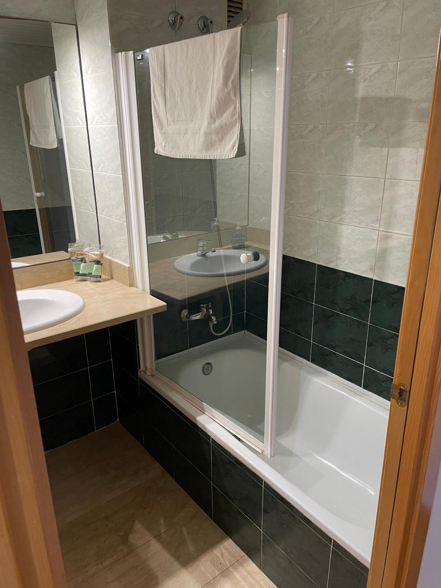 New! Amazing 2 Bedroom In Rambla Del Poblenou Apartamento *