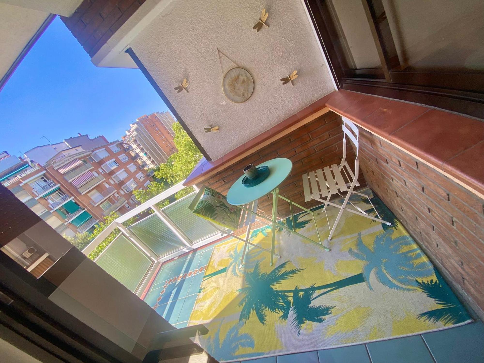 Apartamento Chic Apartments- Free Parking - 10 Min From Bcn Centre By Metro Barcelona