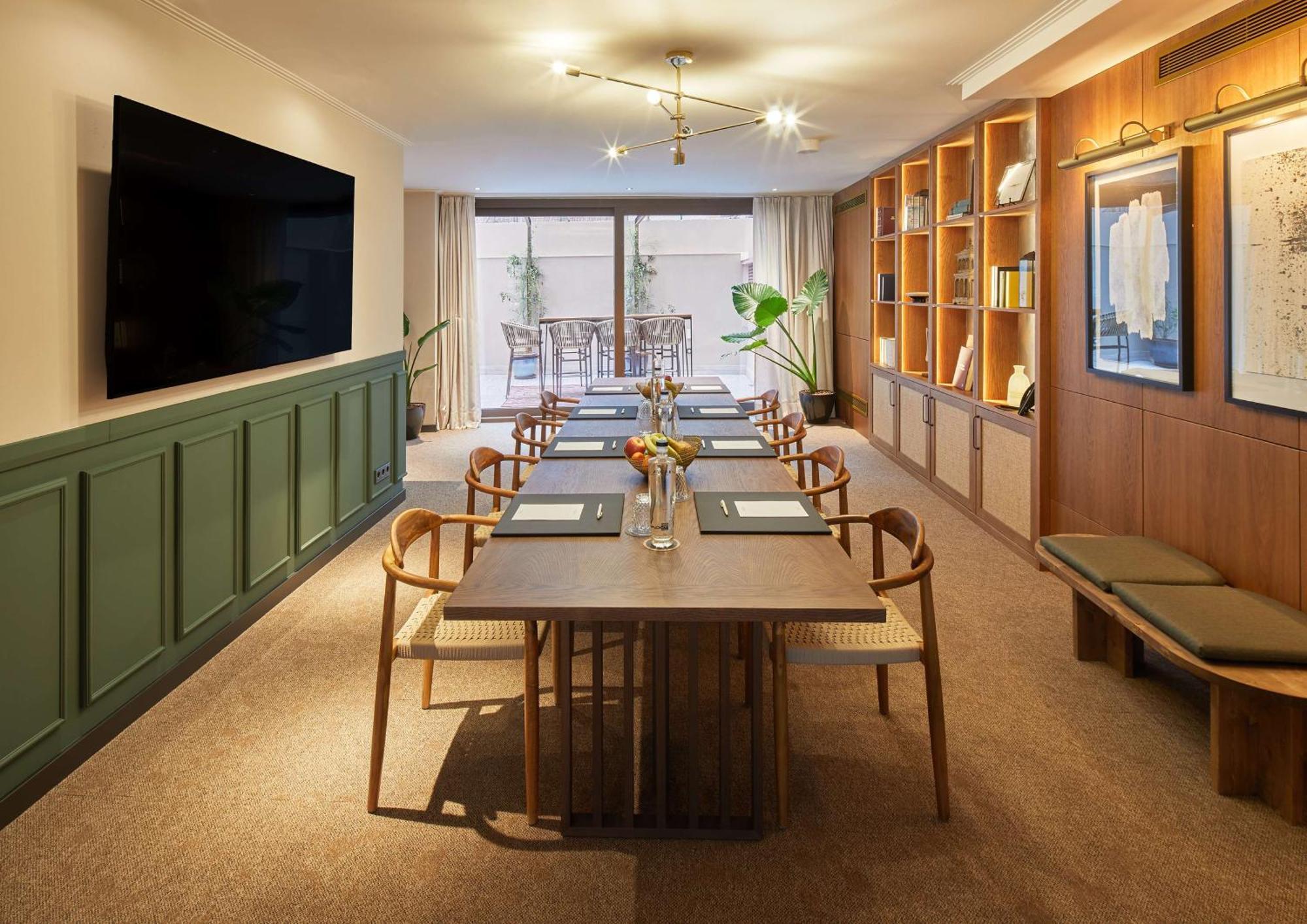 Via Sants Barcelona, Tapestry Collection By Hilton 4*