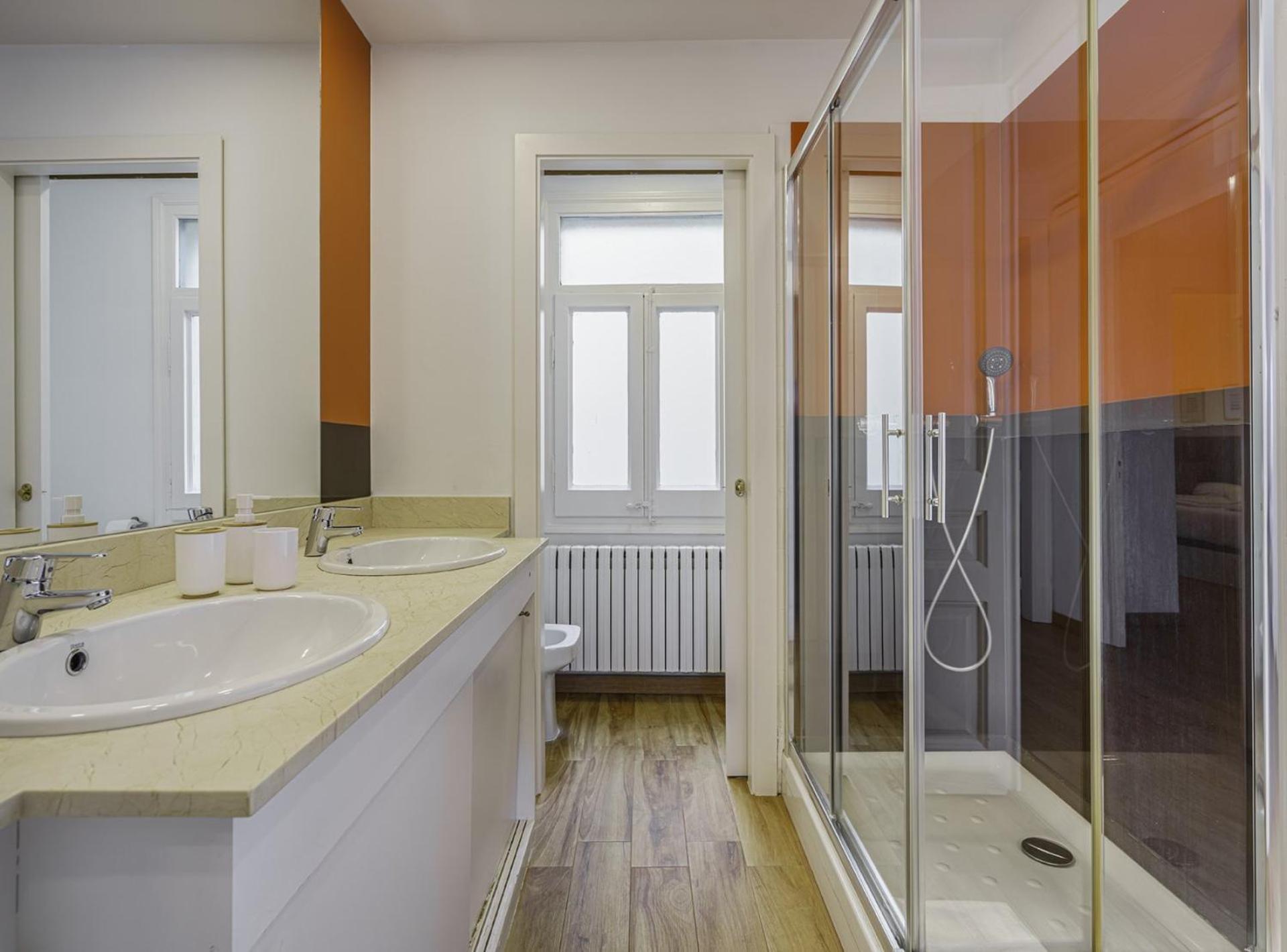 Sibsbcn-paseodegracia Luxury Exclusive Gaudi *