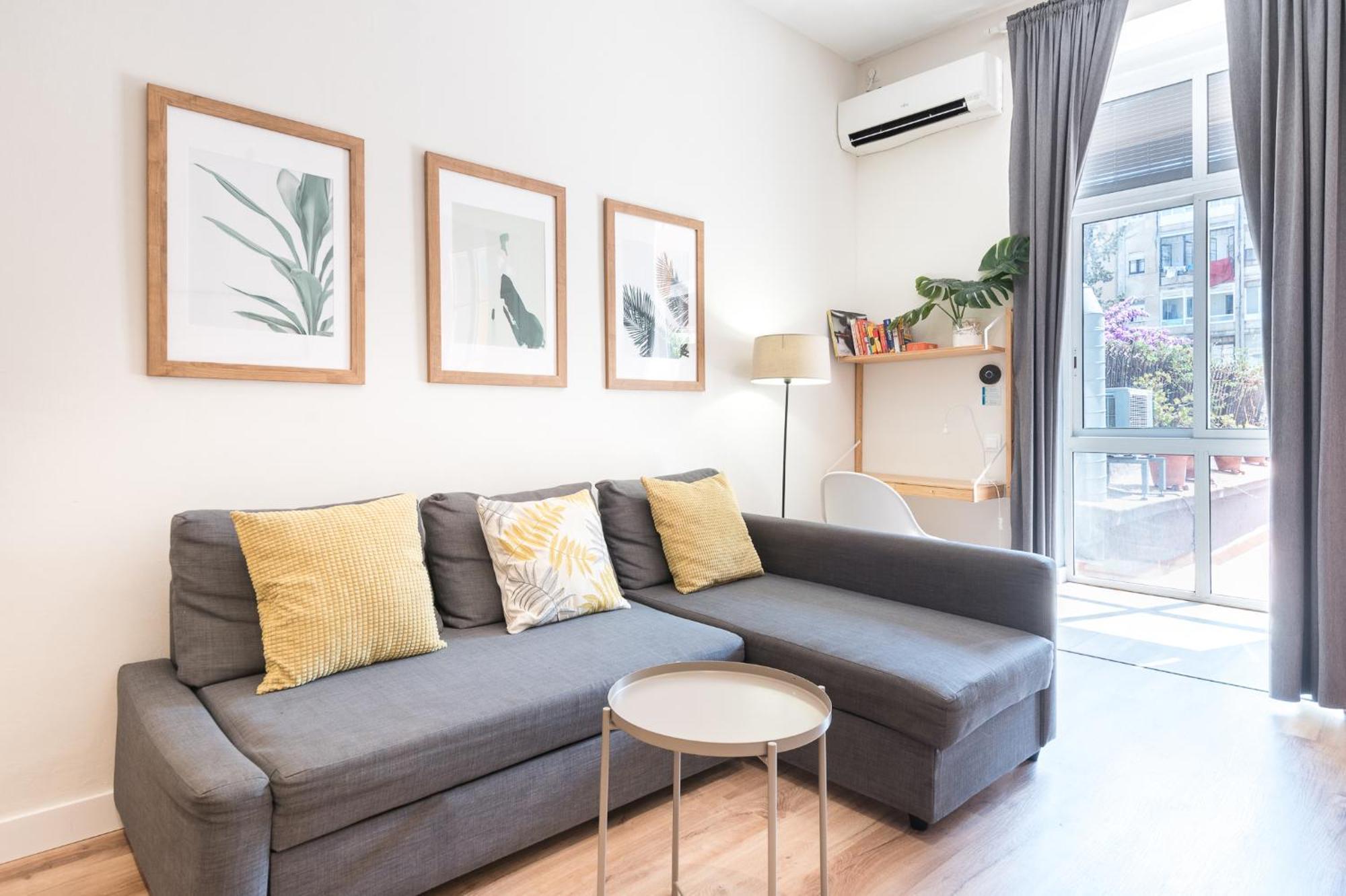 Apartment Sunny With A 100m2 Oasis Barcelona